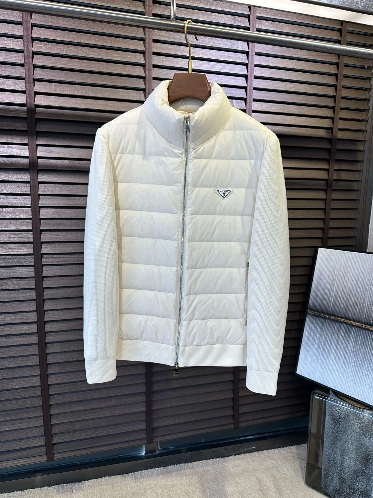 Prada Down Jackets Youthful 172406