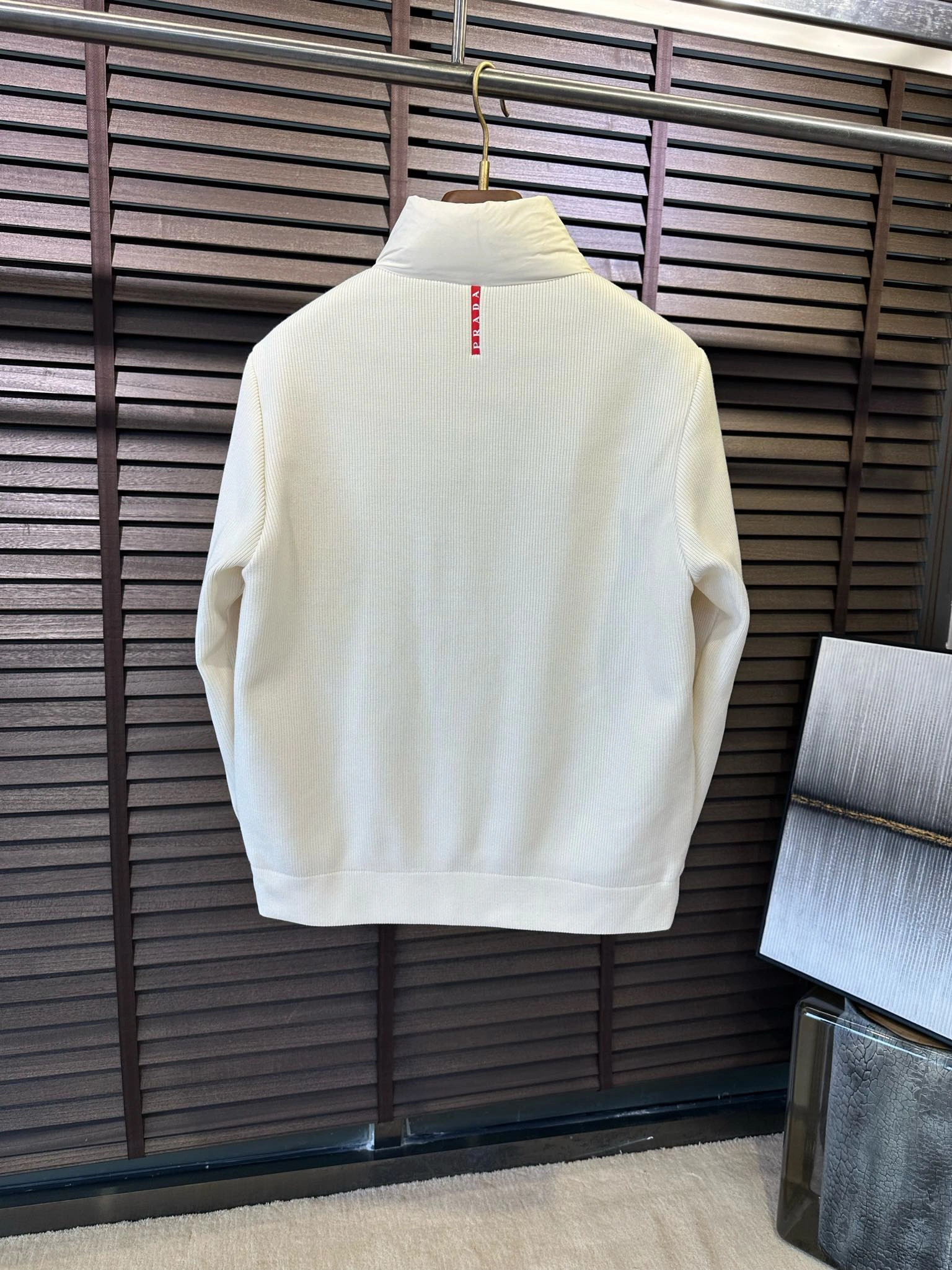 Prada Down Jackets Youthful 172406