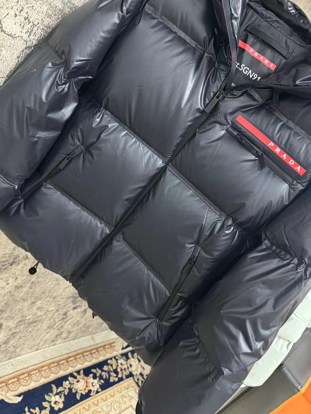 Trendsetting Prada Down Jackets 172507