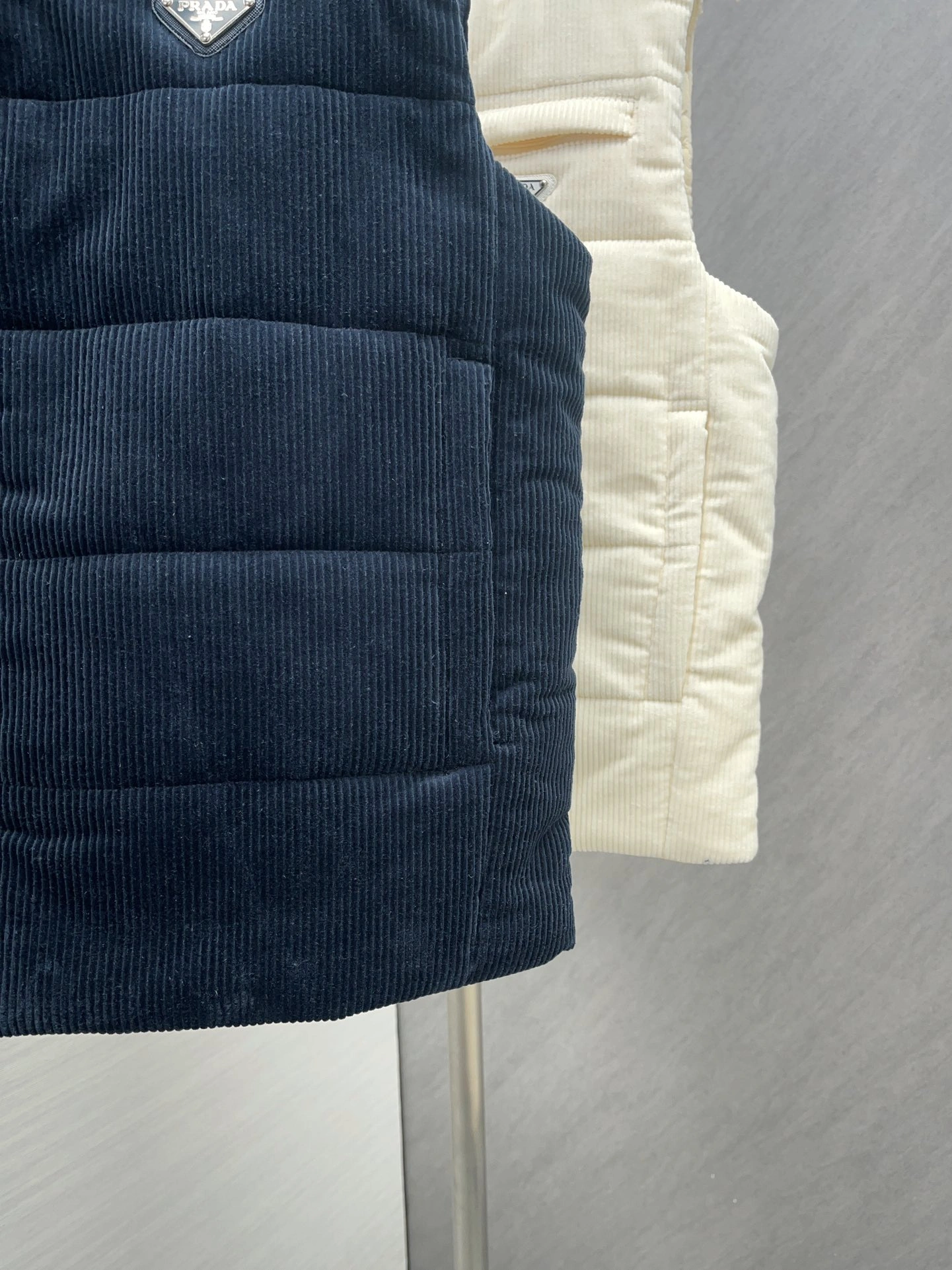 MoistureWicking Prada Down Jackets 172410