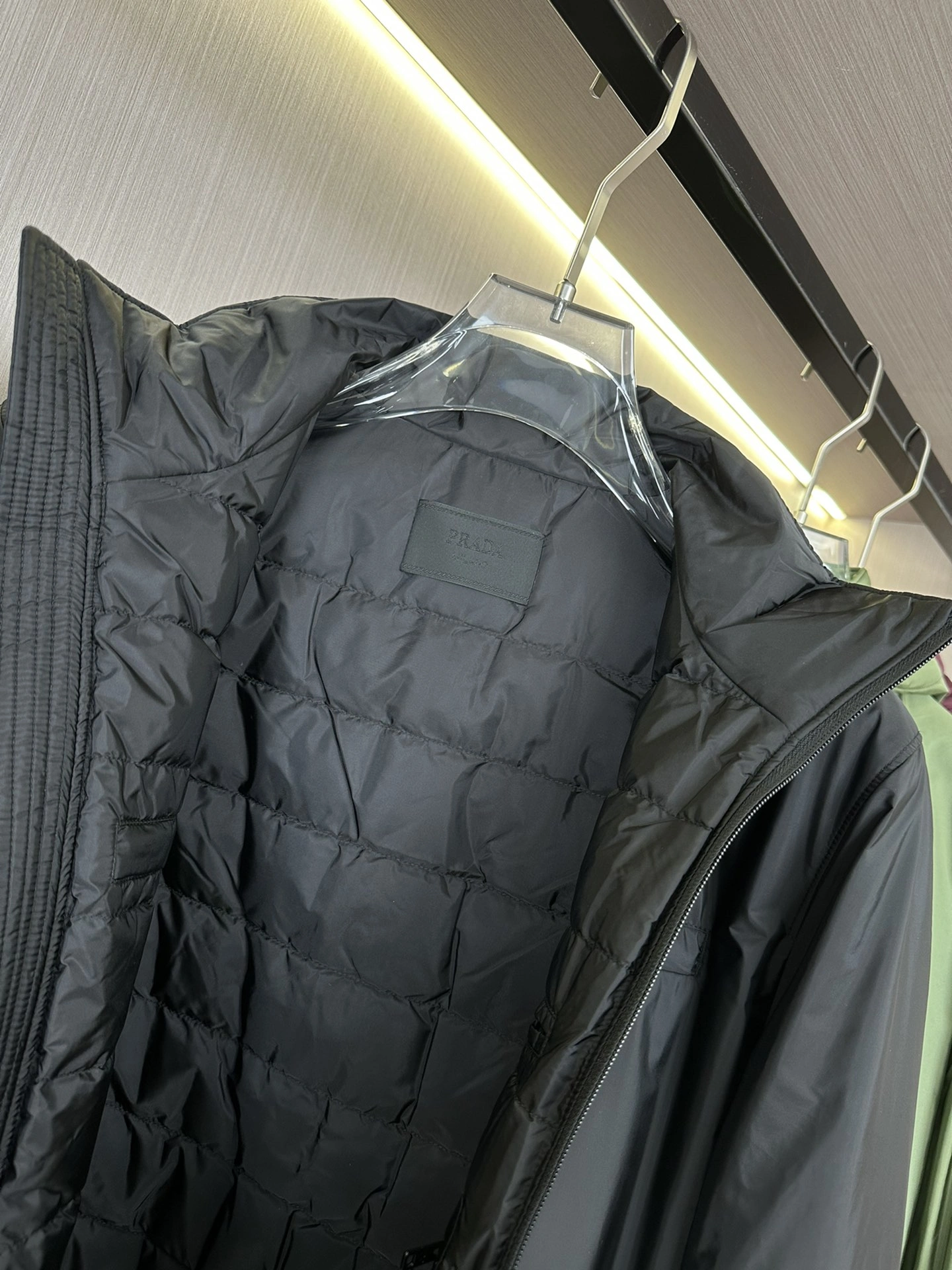 Prada Down Jackets Premium 172395