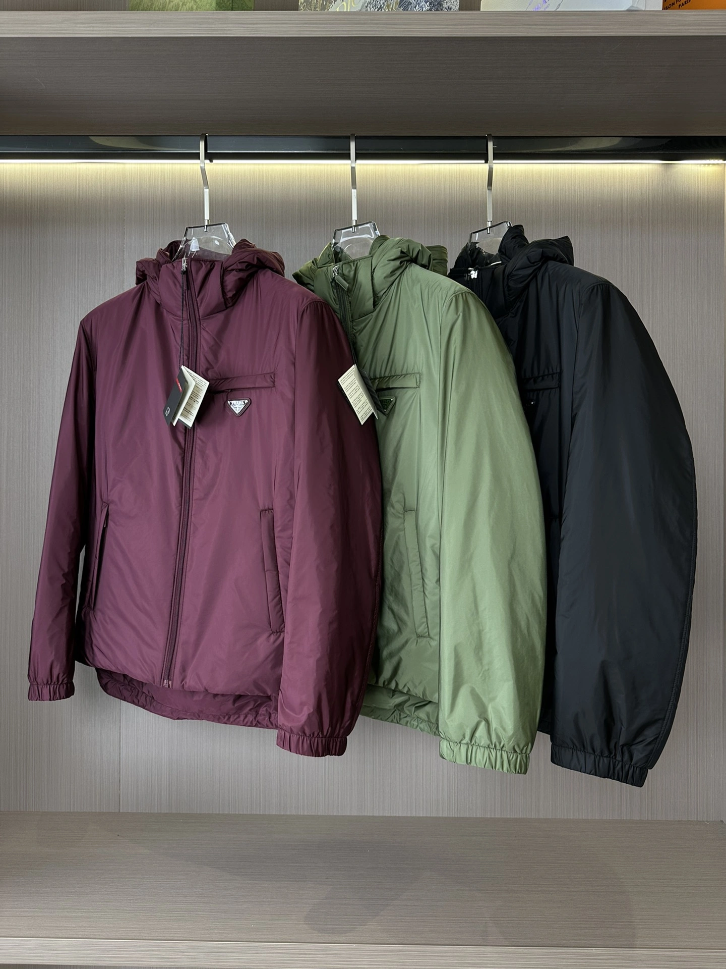 Prada Down Jackets Elegant 172397
