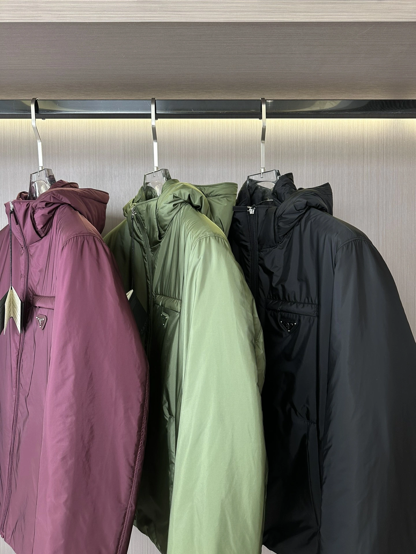 Prada Down Jackets Elegant 172397