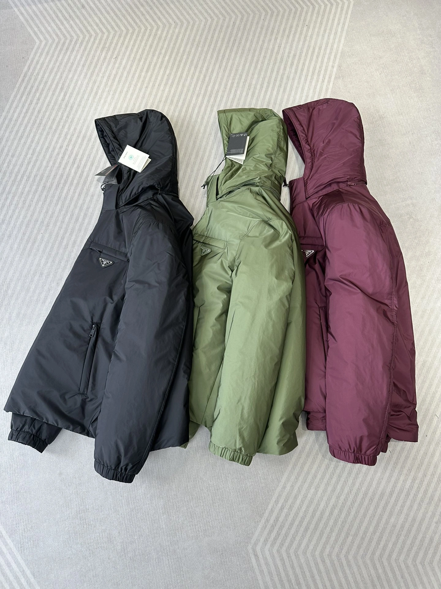 Prada Down Jackets Elegant 172397