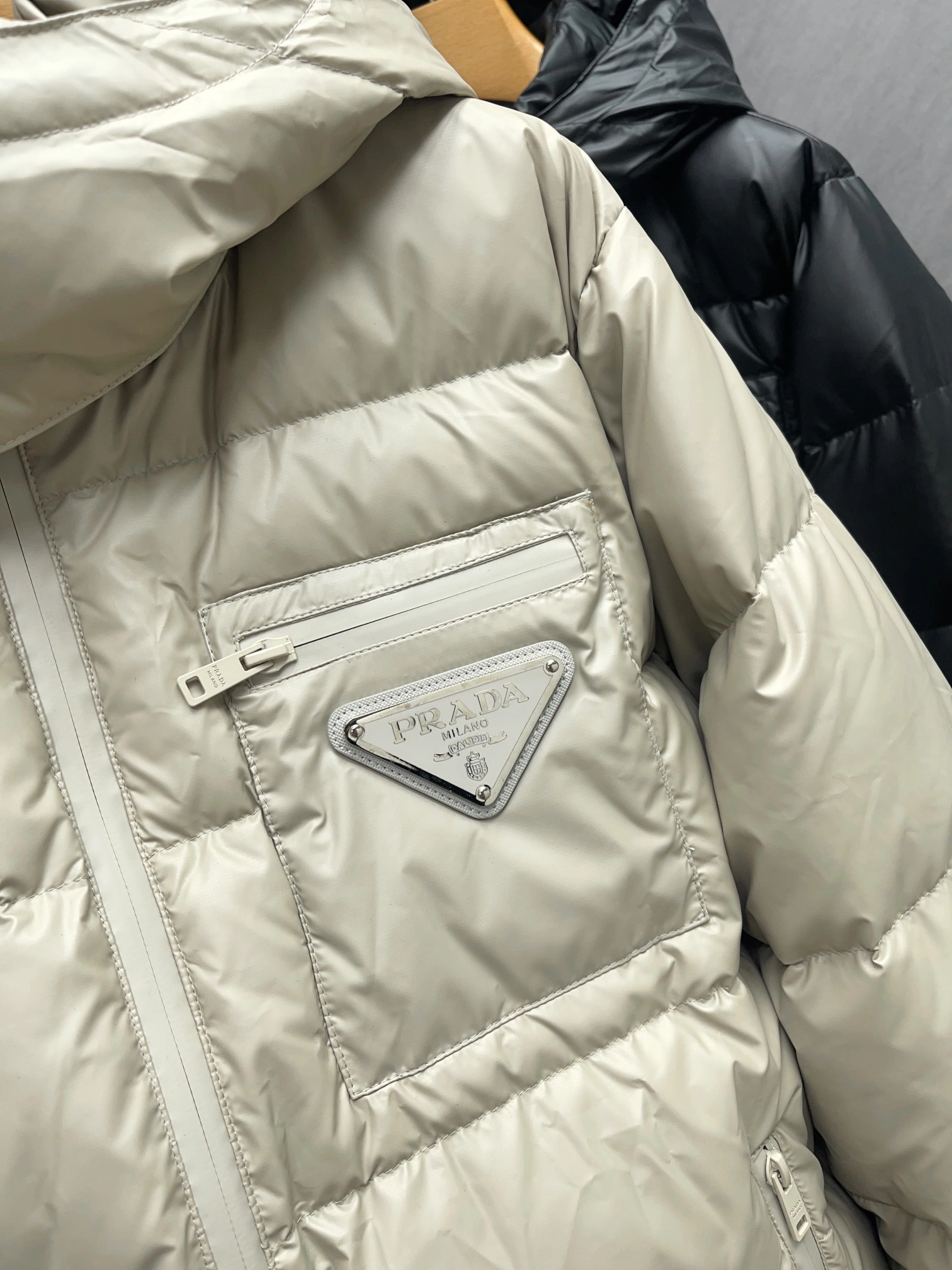 Modern Prada Down Jackets 172392