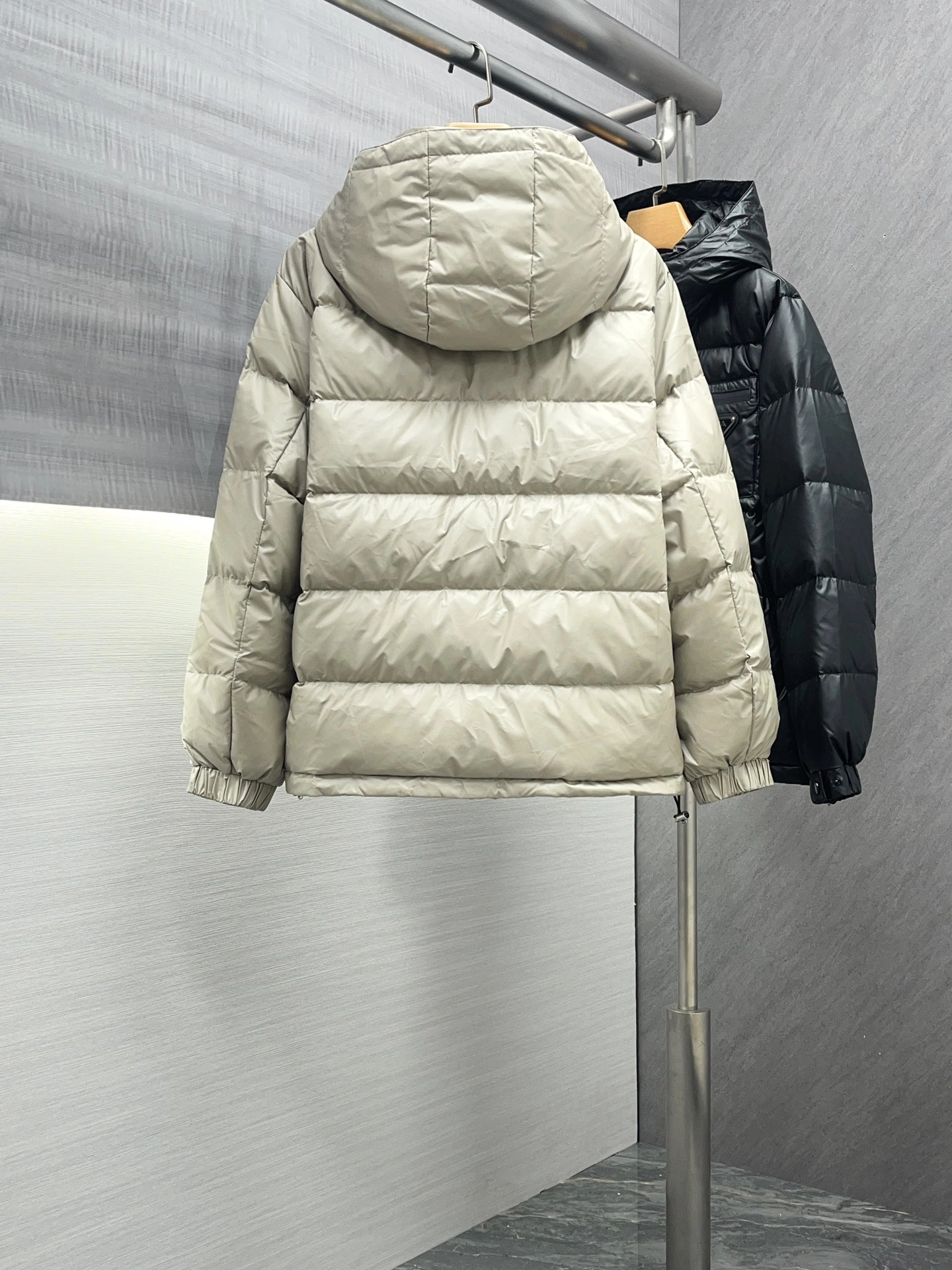 Modern Prada Down Jackets 172392