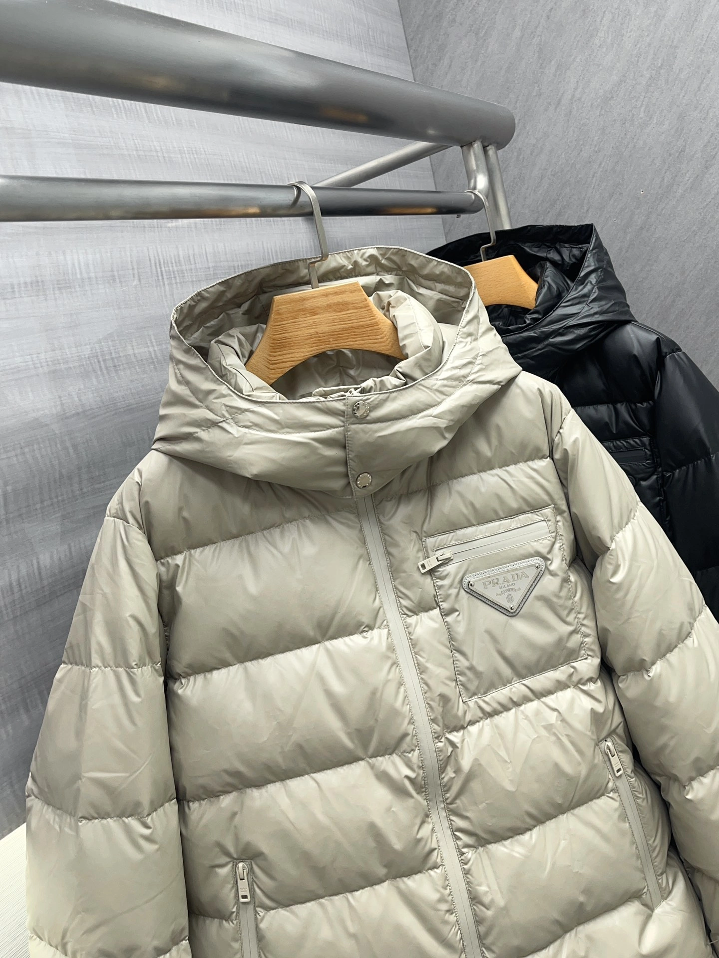 Modern Prada Down Jackets 172392