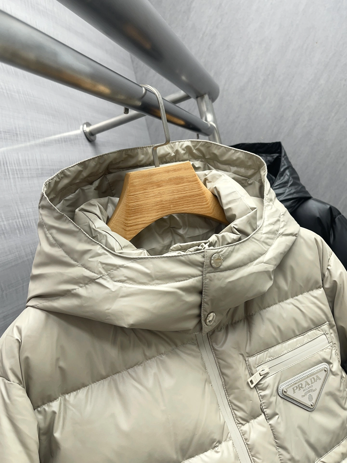 Modern Prada Down Jackets 172392