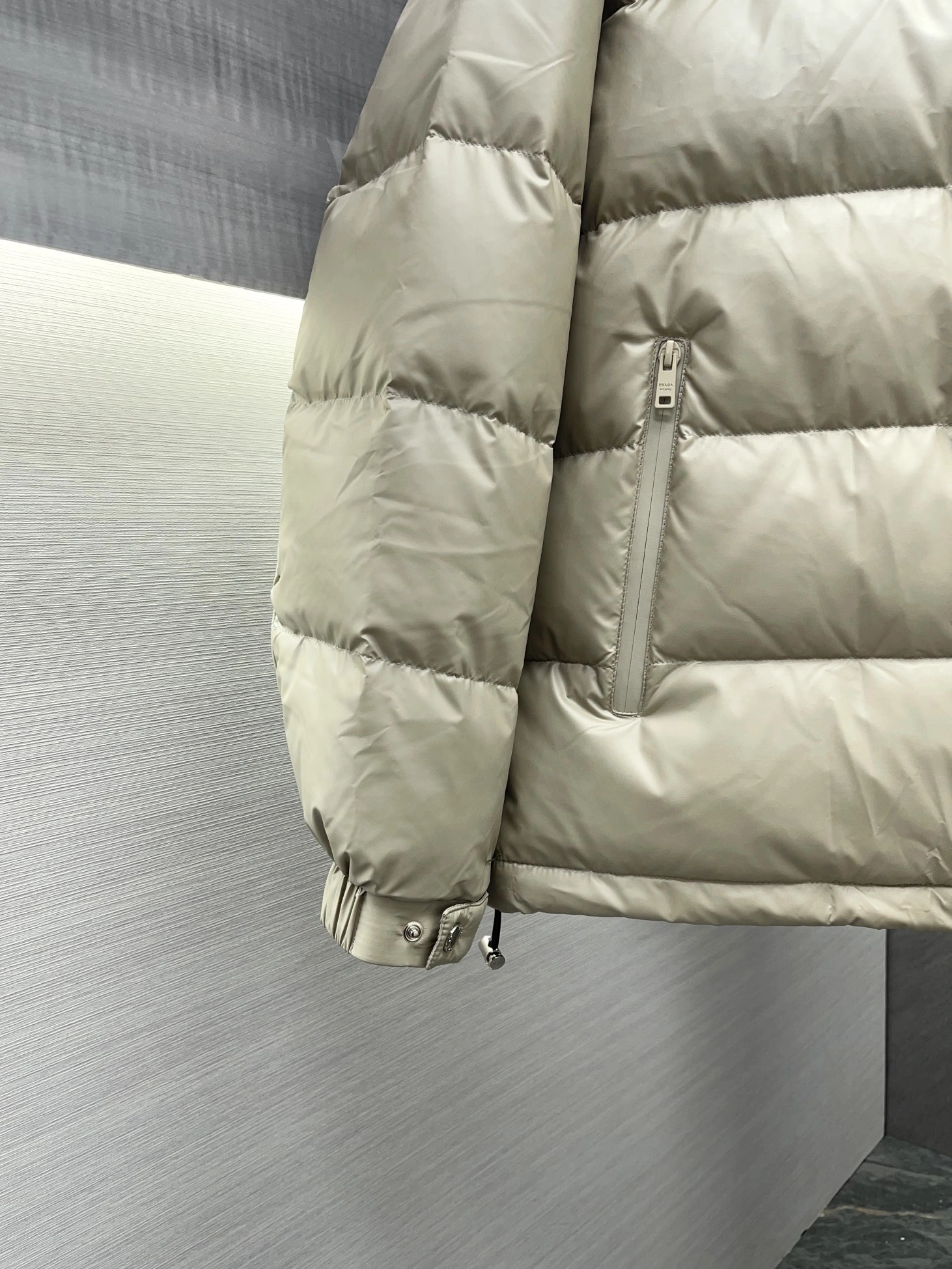 Modern Prada Down Jackets 172392