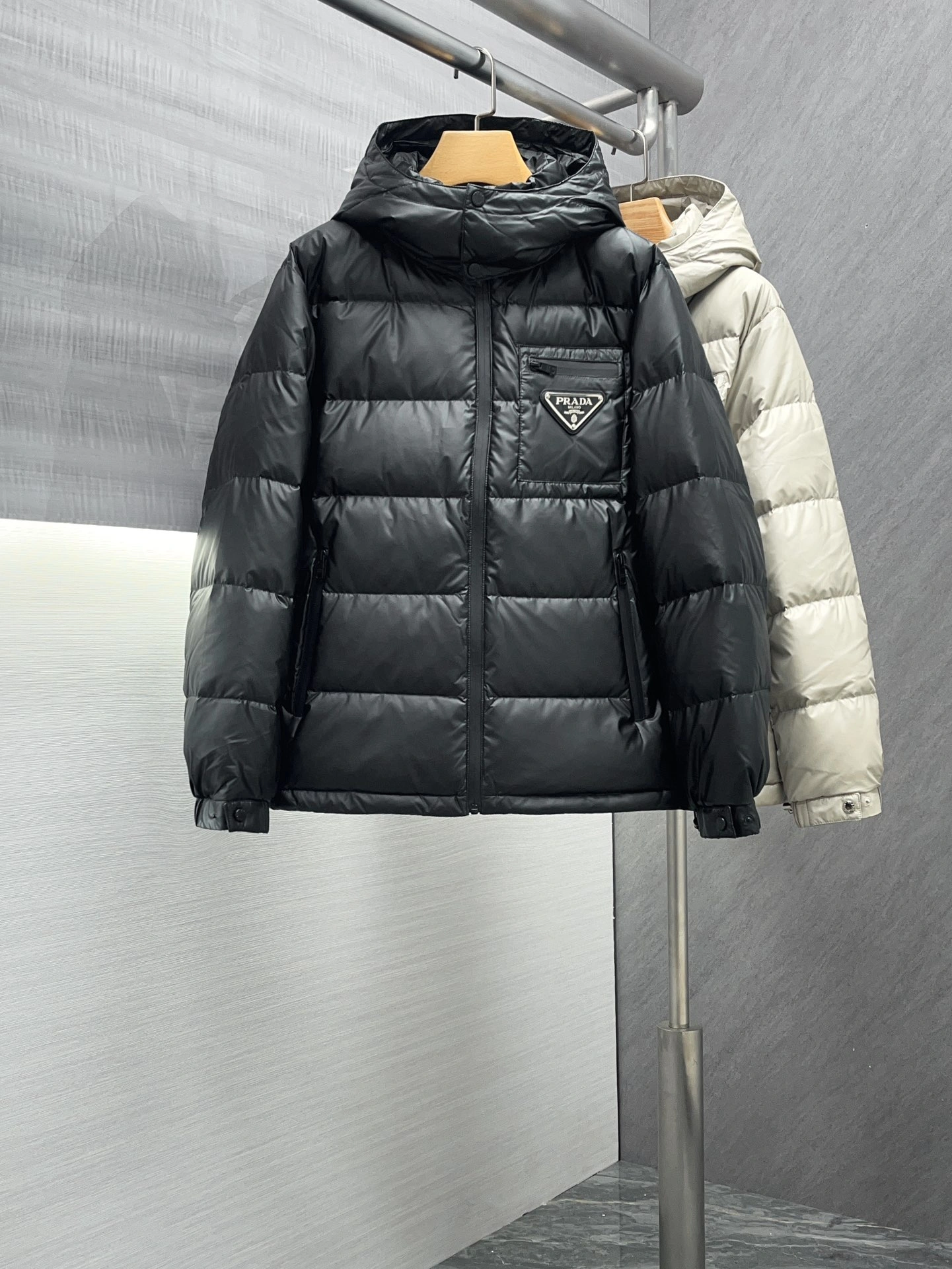 Prada Down Jackets Sporty 172424