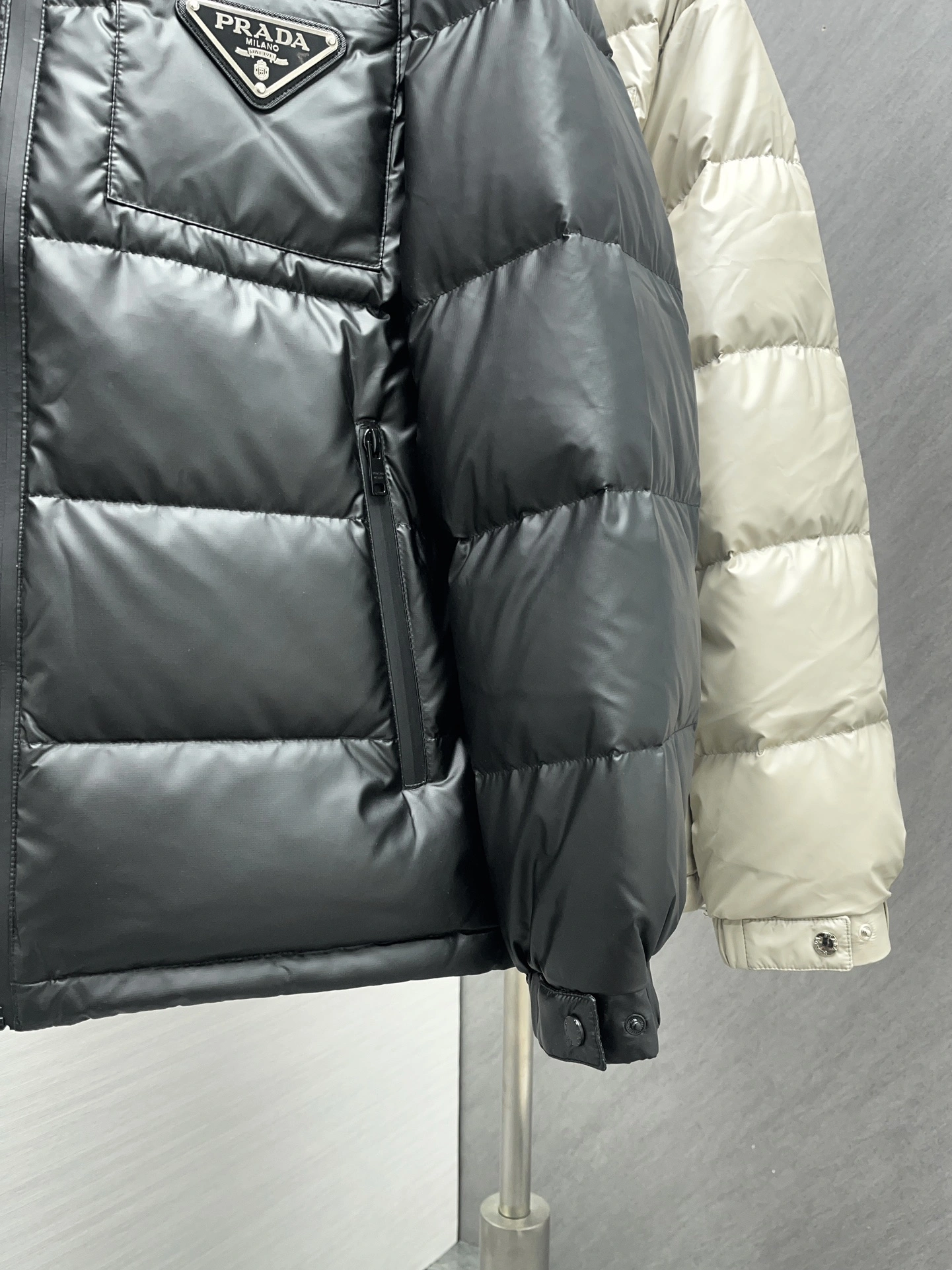 Prada Down Jackets Sporty 172424