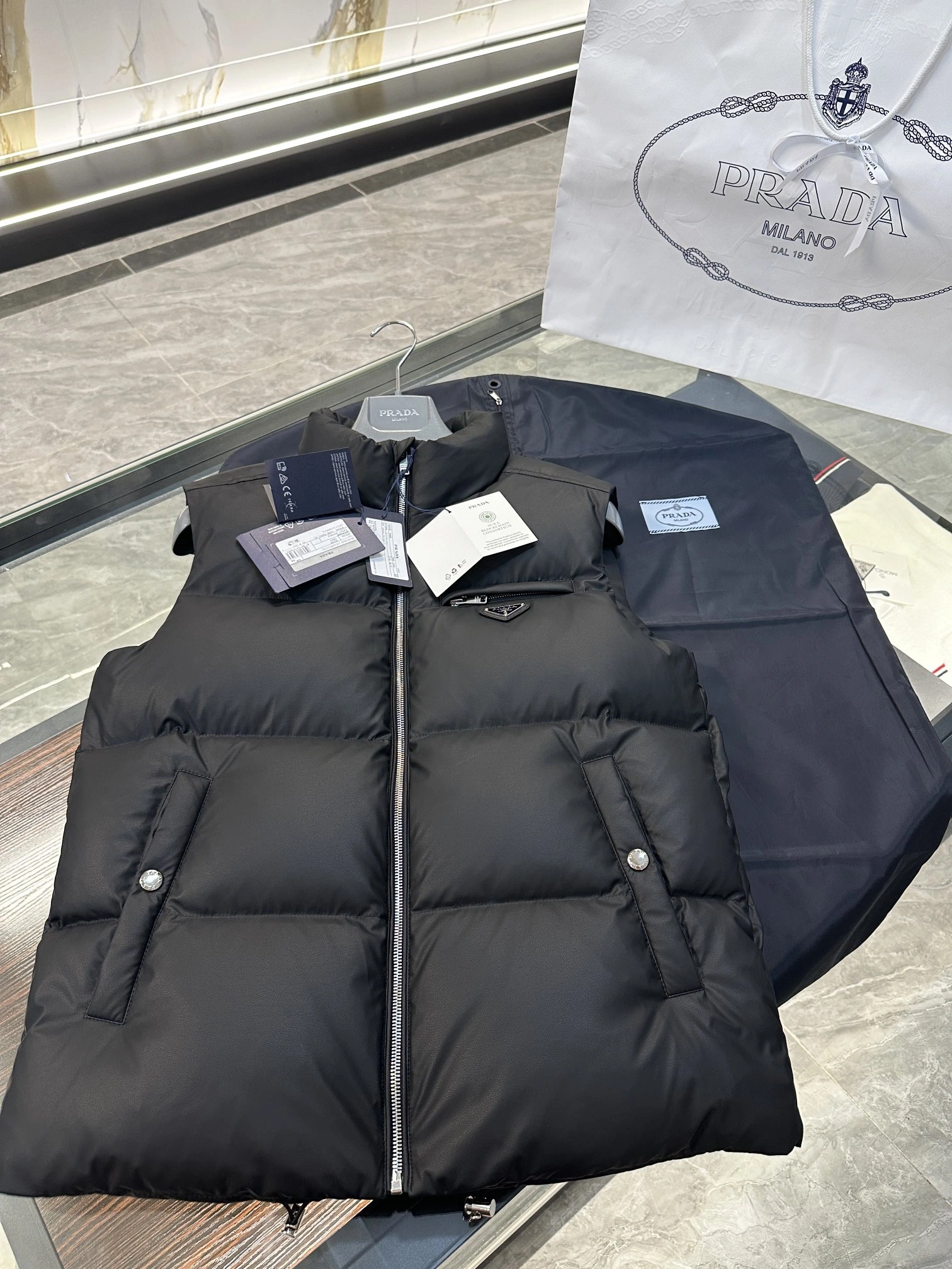 Prada Down Jackets NewStyle 172381