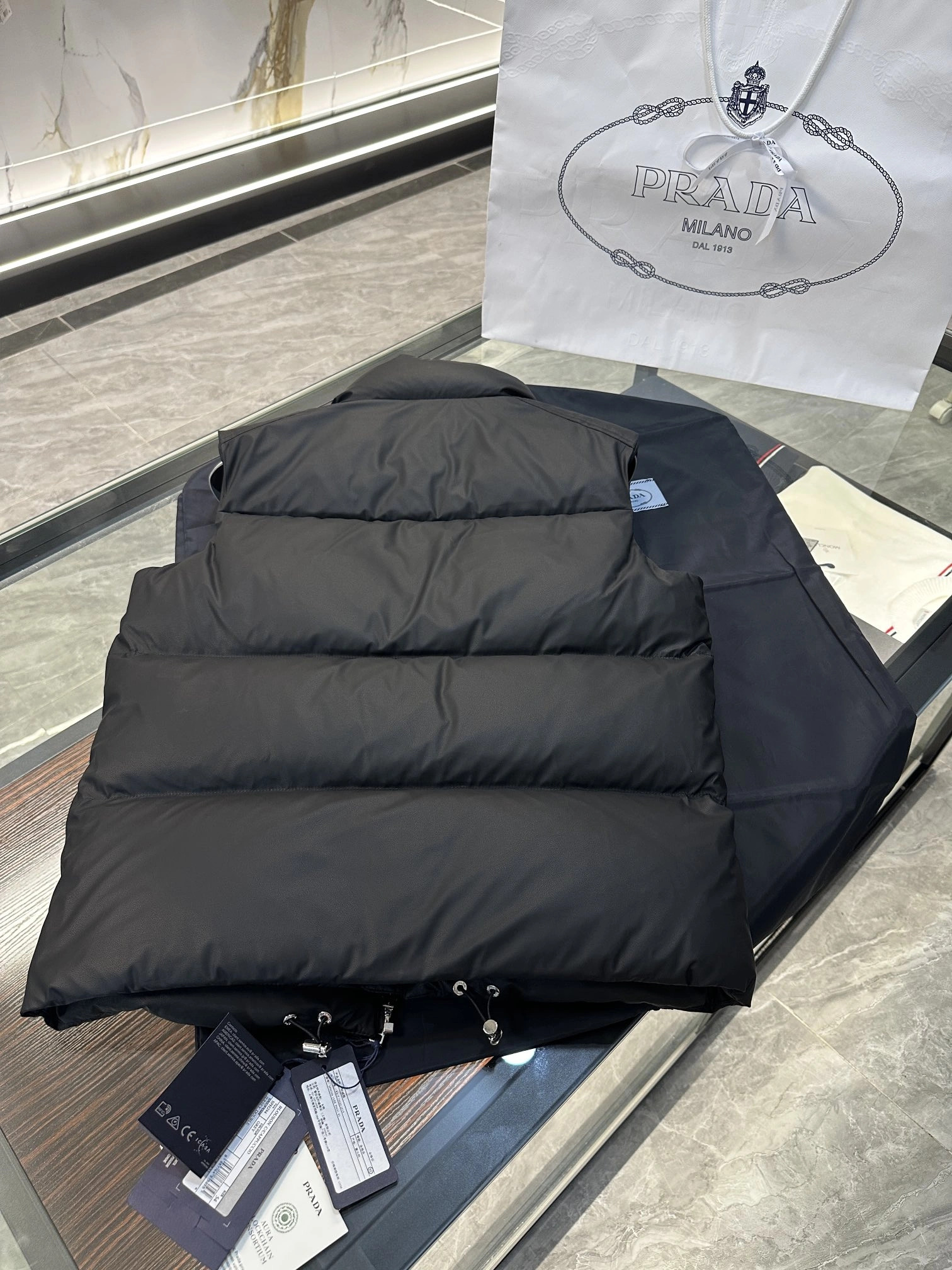 Prada Down Jackets NewStyle 172381