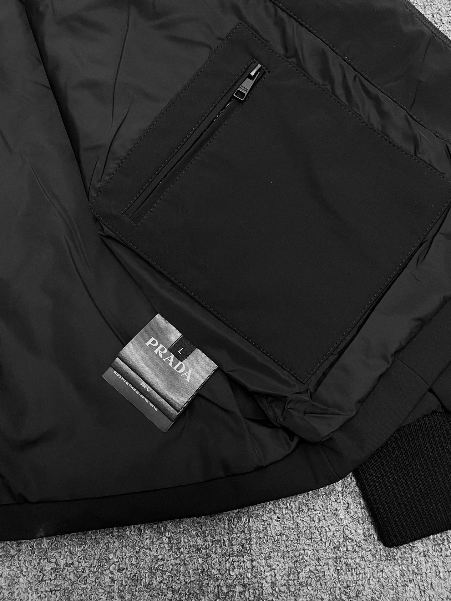 Prada Down Jackets Efficient 172378