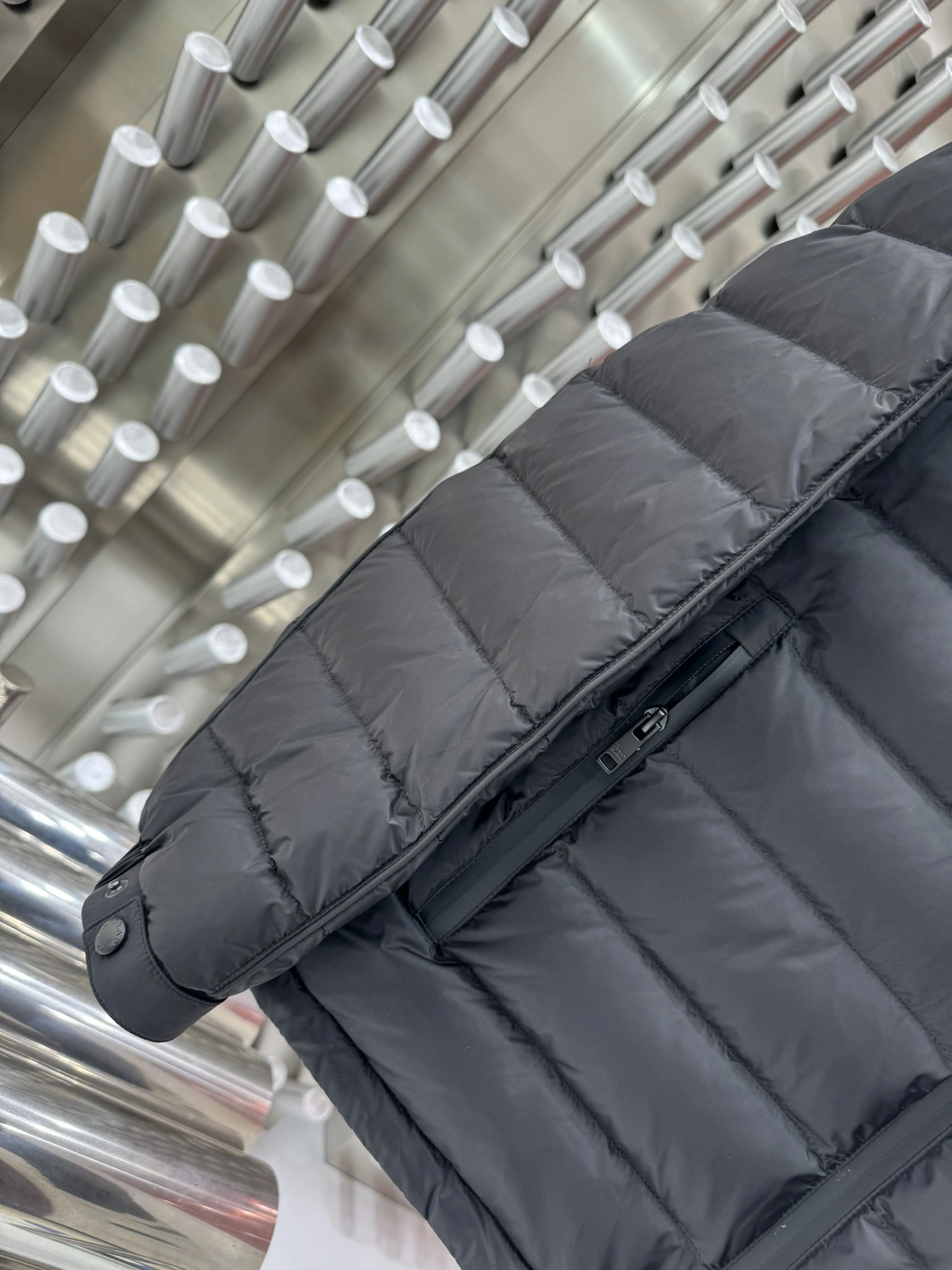 Prada Down Jackets Premium 172371