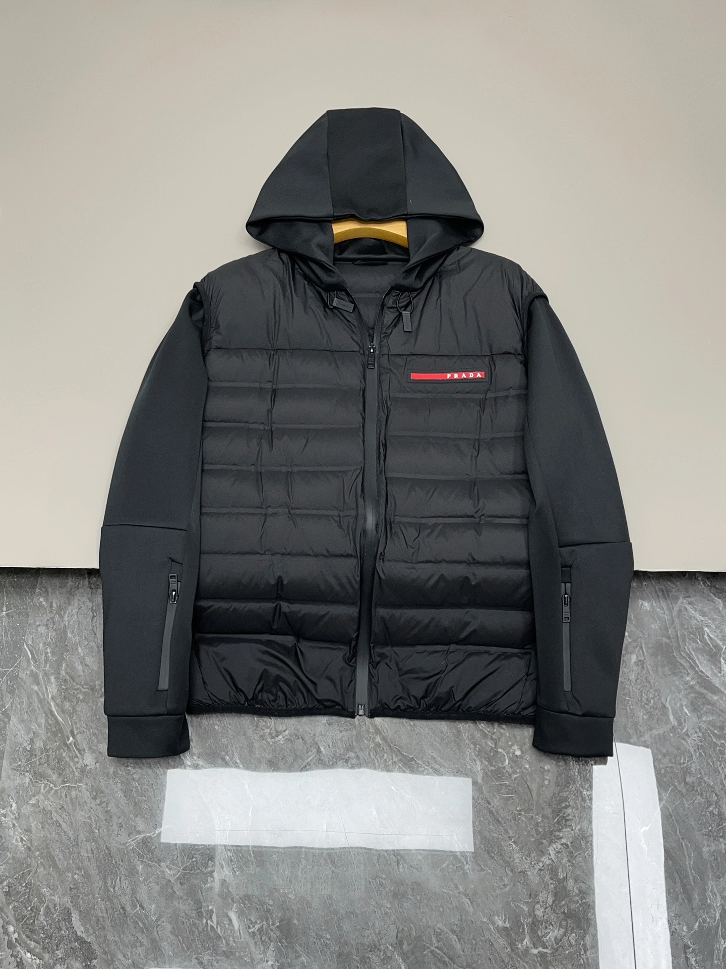 Functional Prada Down Jackets 172376