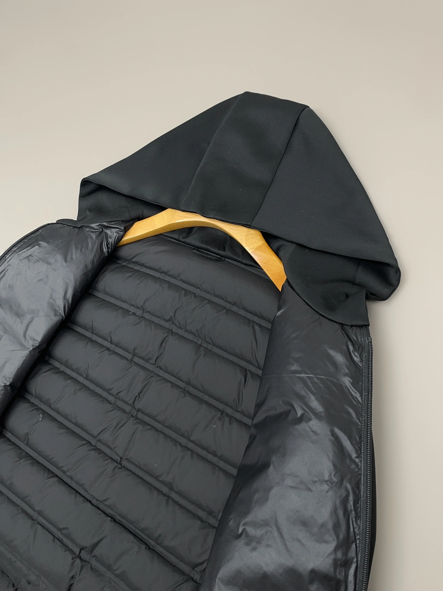 Functional Prada Down Jackets 172376