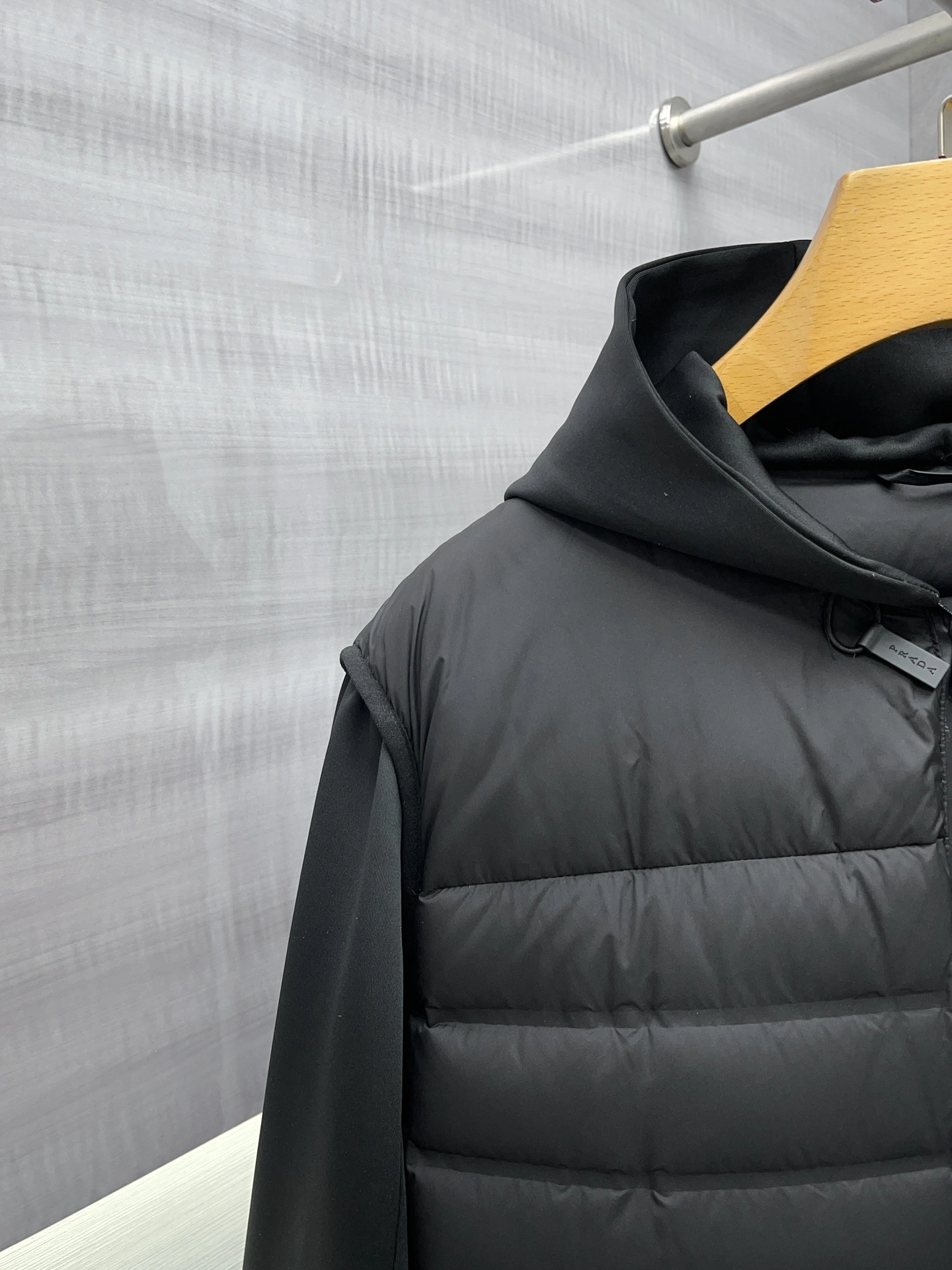 Functional Prada Down Jackets 172376