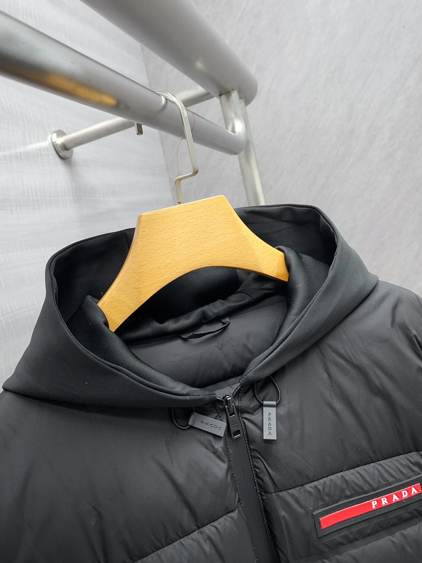Functional Prada Down Jackets 172376