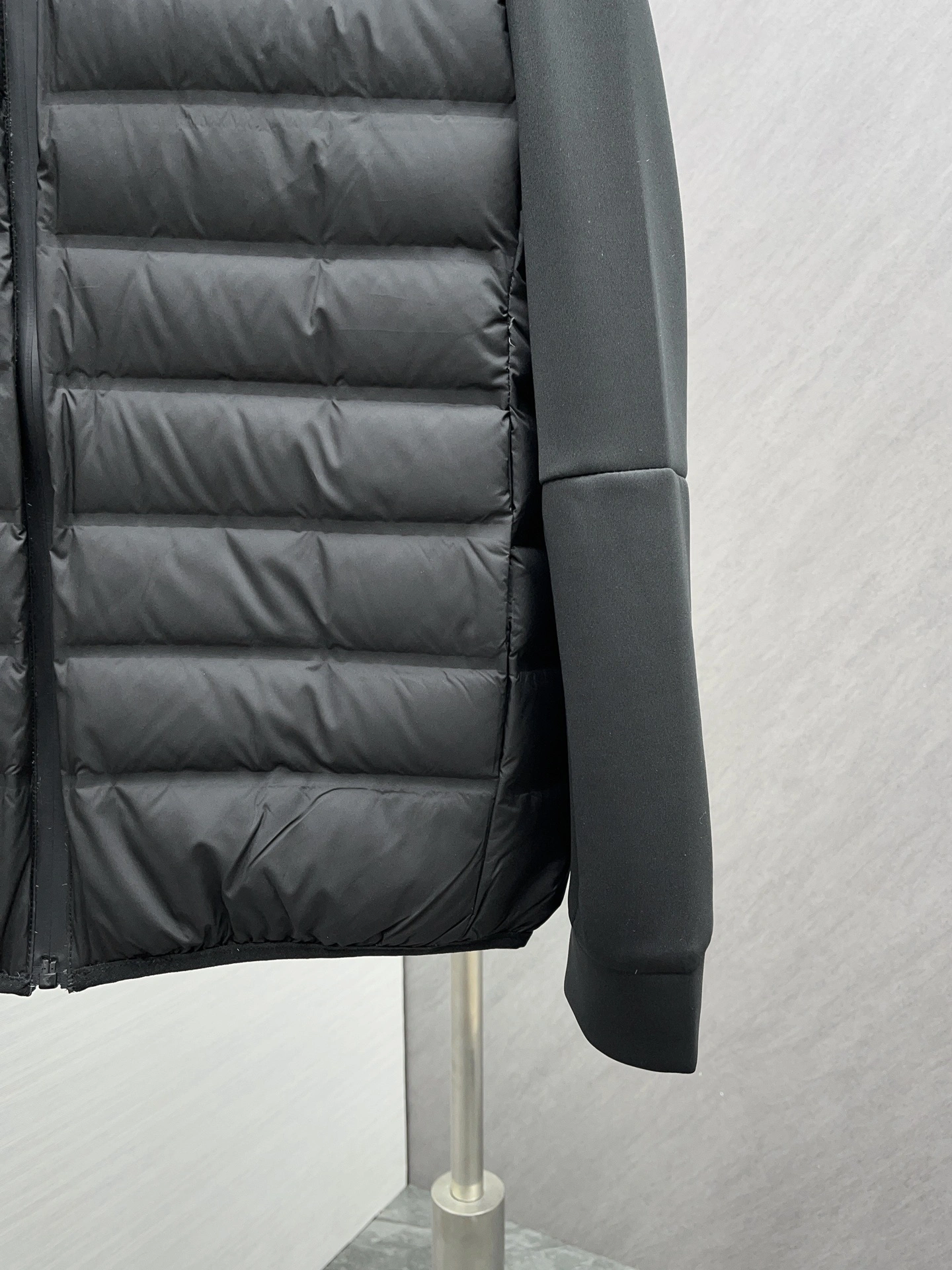 Functional Prada Down Jackets 172376