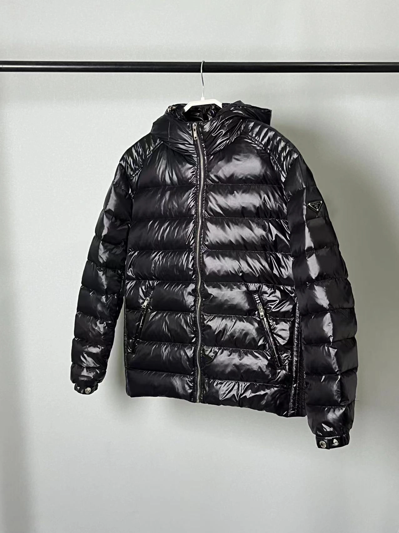 WellDesigned Prada Down Jackets 172364