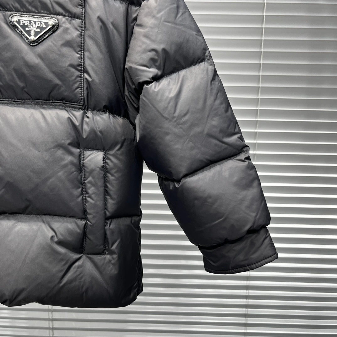 Breathable Prada Down Jackets 172399
