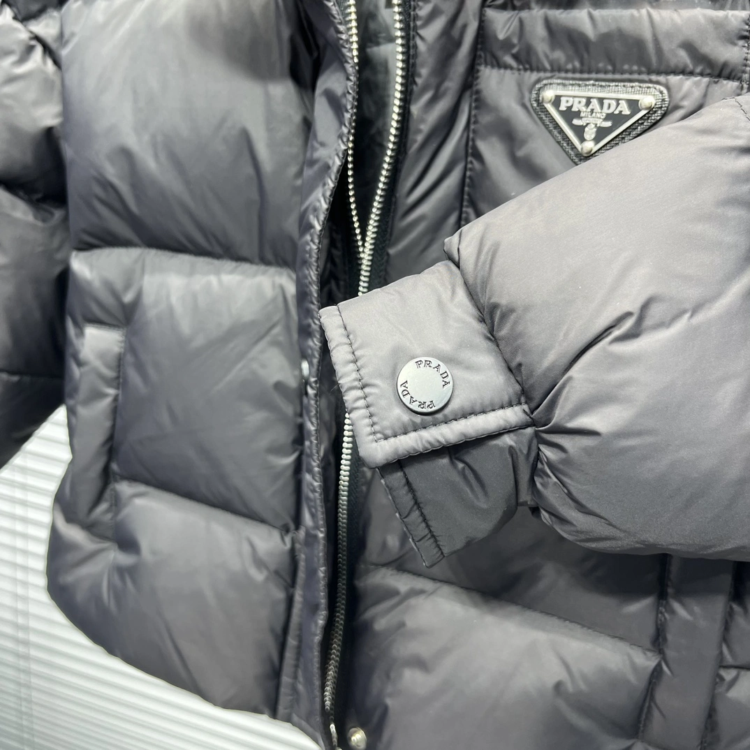 Breathable Prada Down Jackets 172399