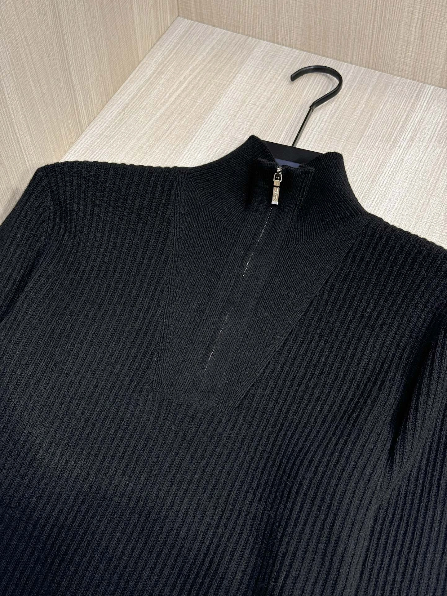 Prada Down Jackets Attractive 172342