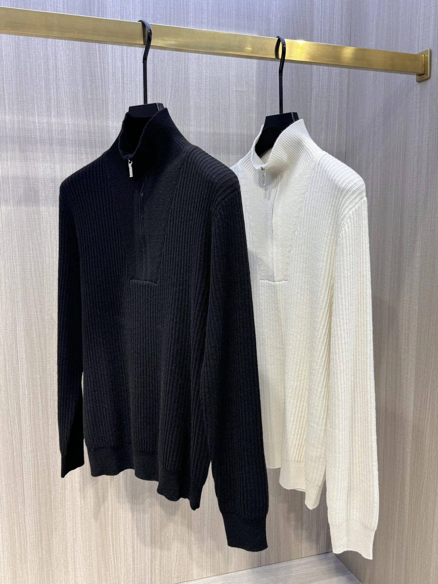 Prada Down Jackets Breathable 172338