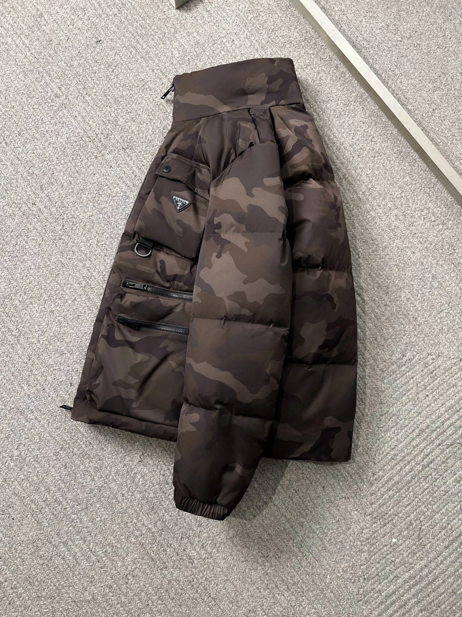 Prada Down Jackets Resilient 172366