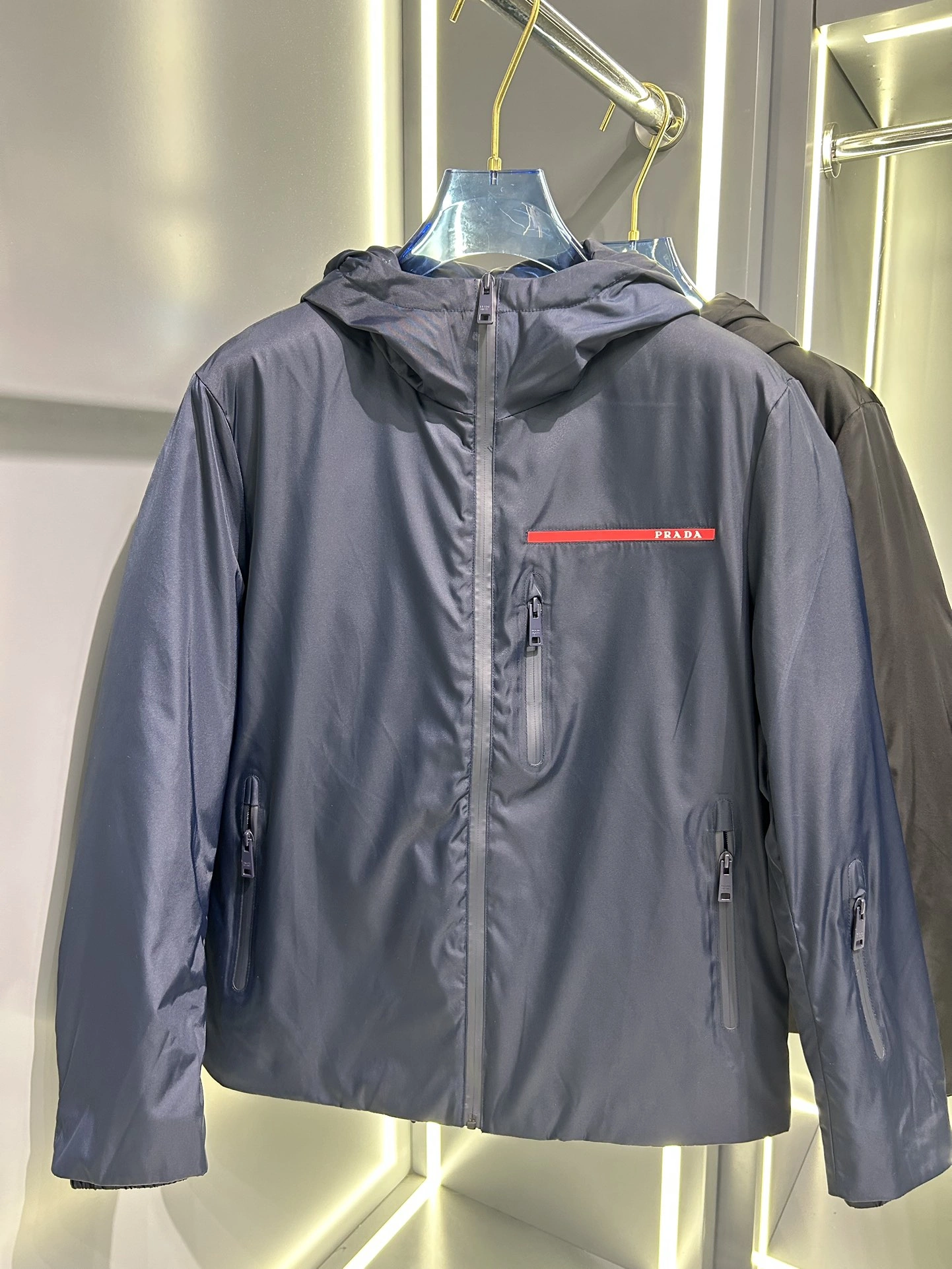 Prada Down Jackets Original 172375