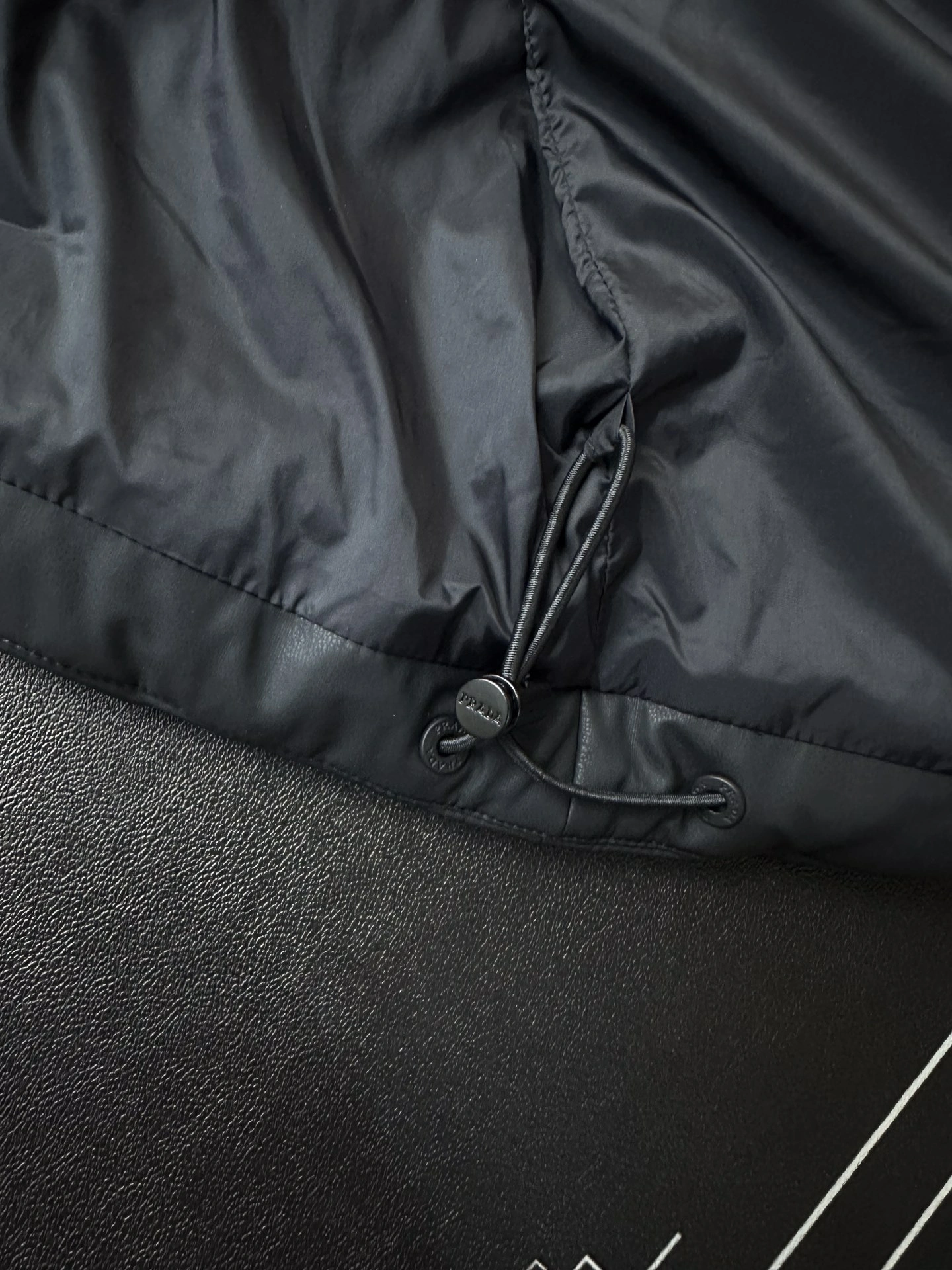 Prada Down Jackets EasyMatch 172334