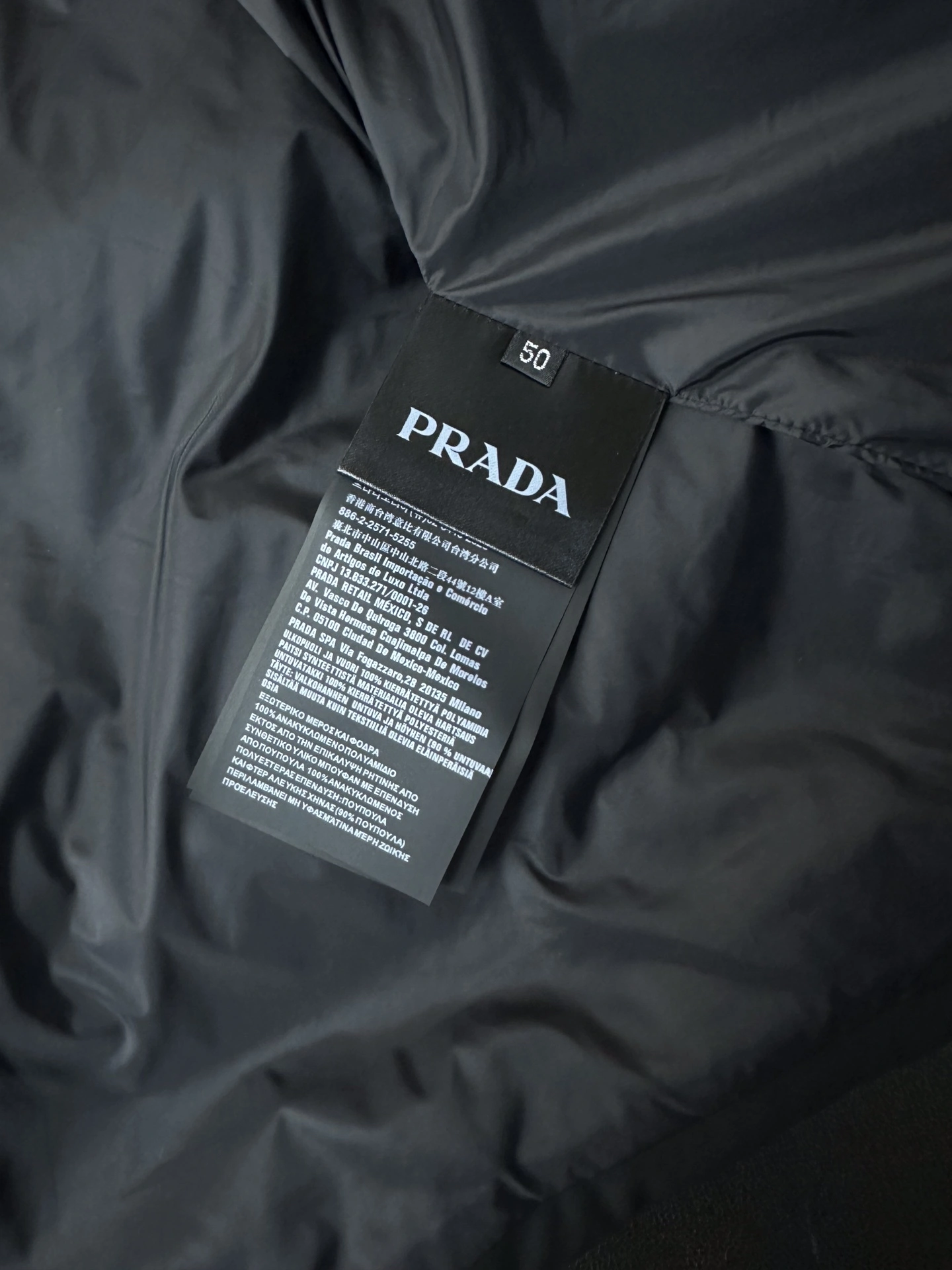 Prada Down Jackets EasyMatch 172334