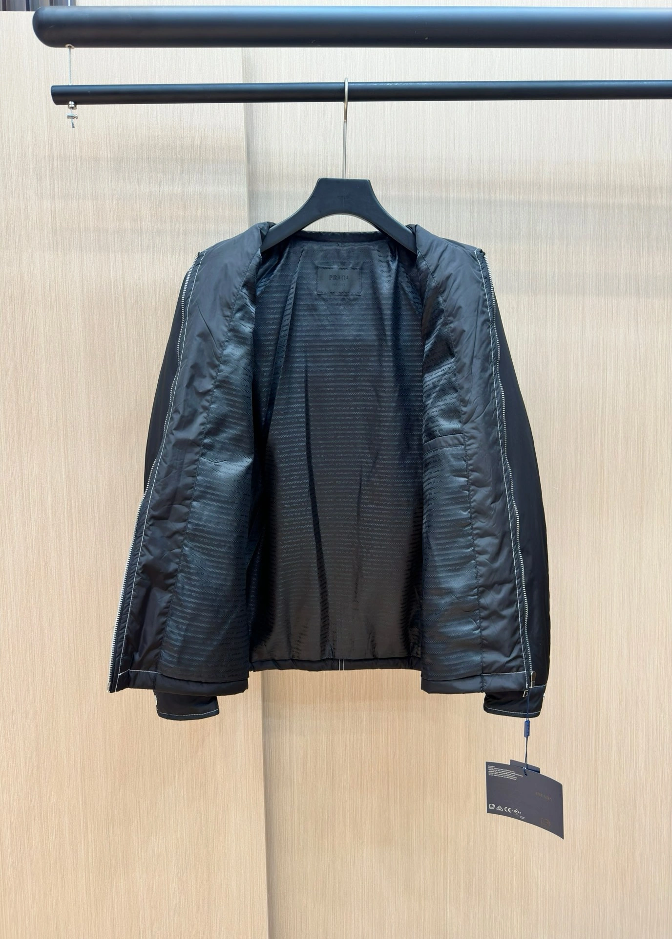 TimelessDesign Prada Down Jackets 172322