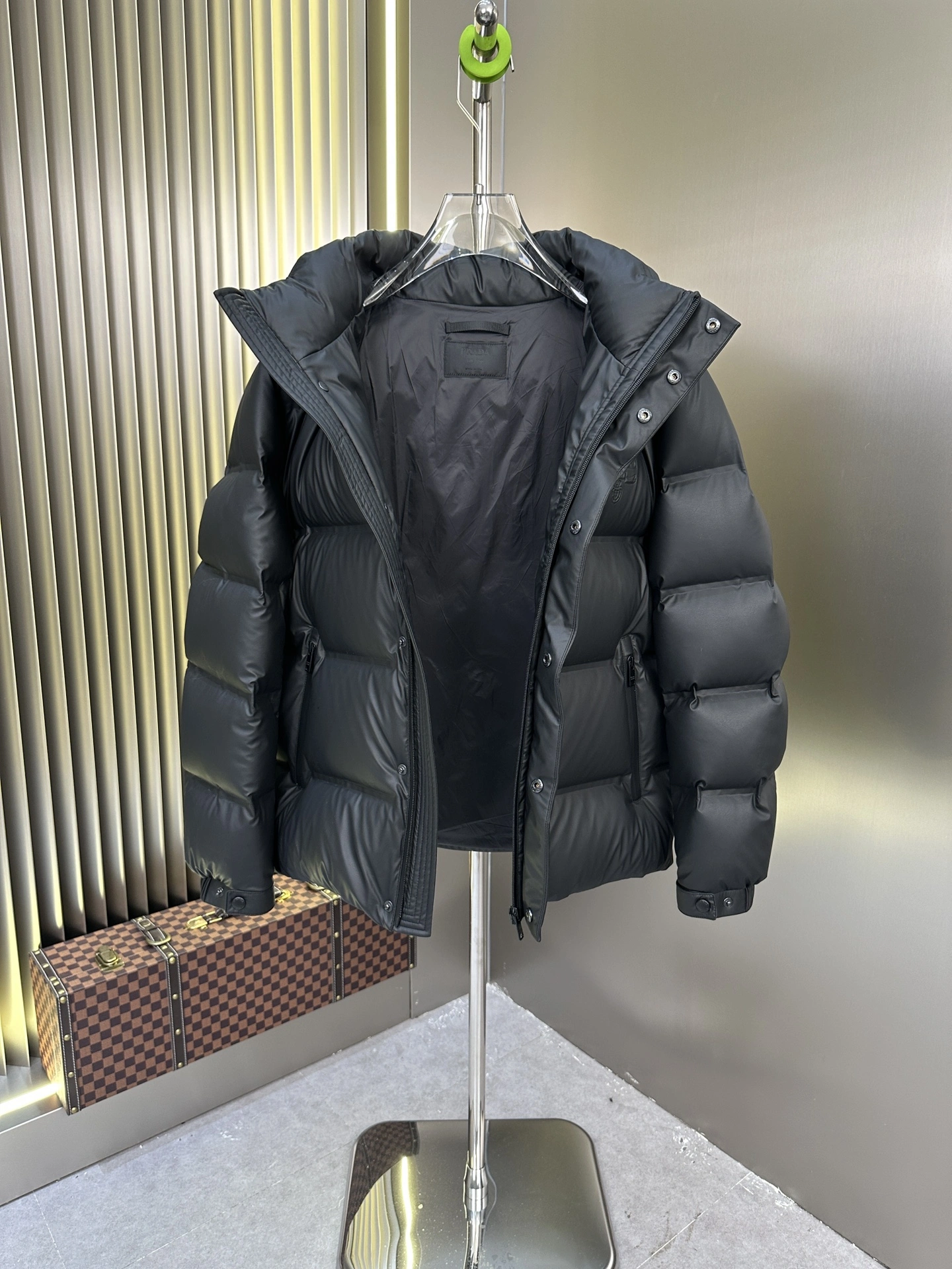 Elegant Prada Down Jackets 172317