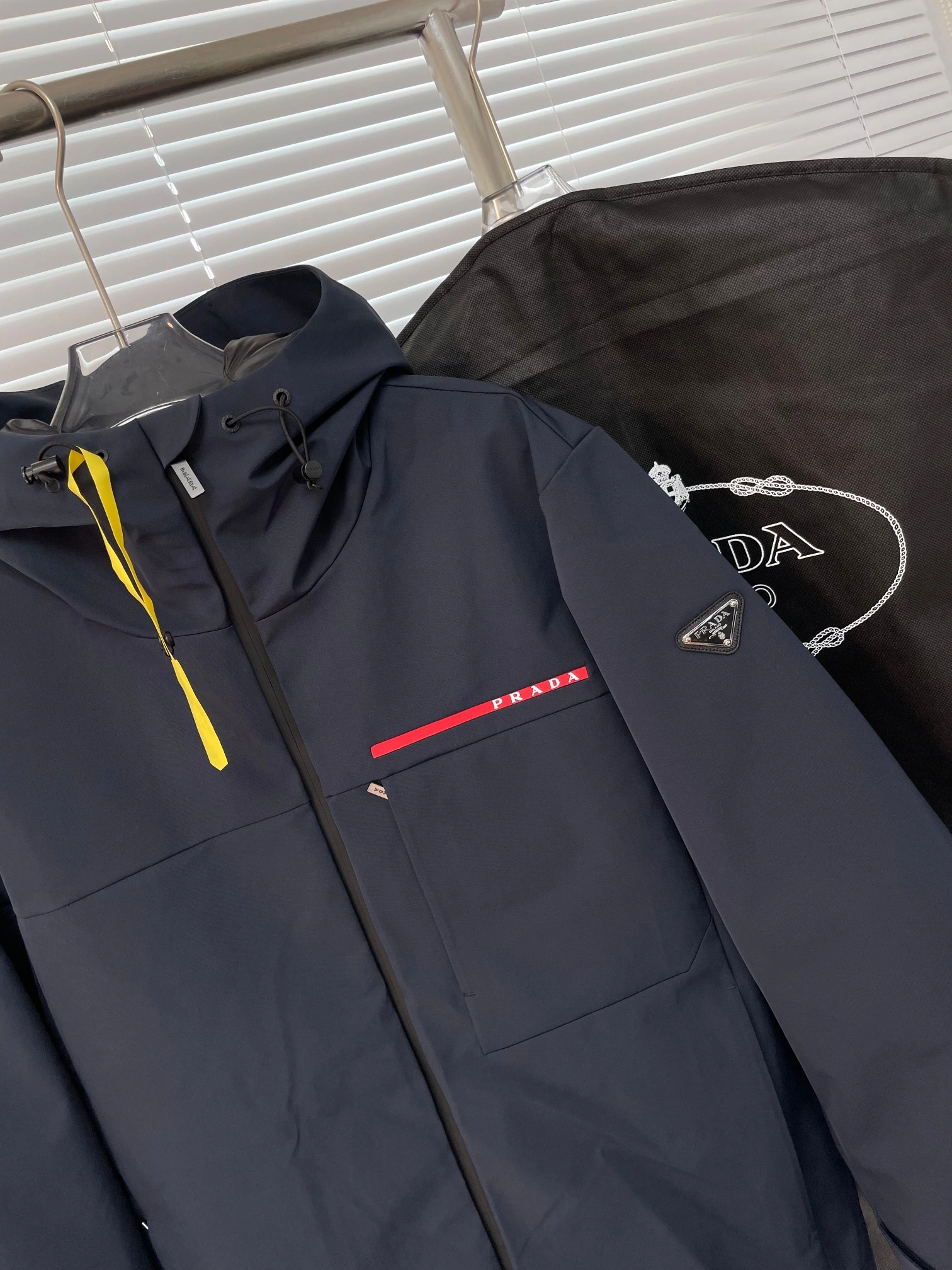 EasyMatch Prada Down Jackets 172315