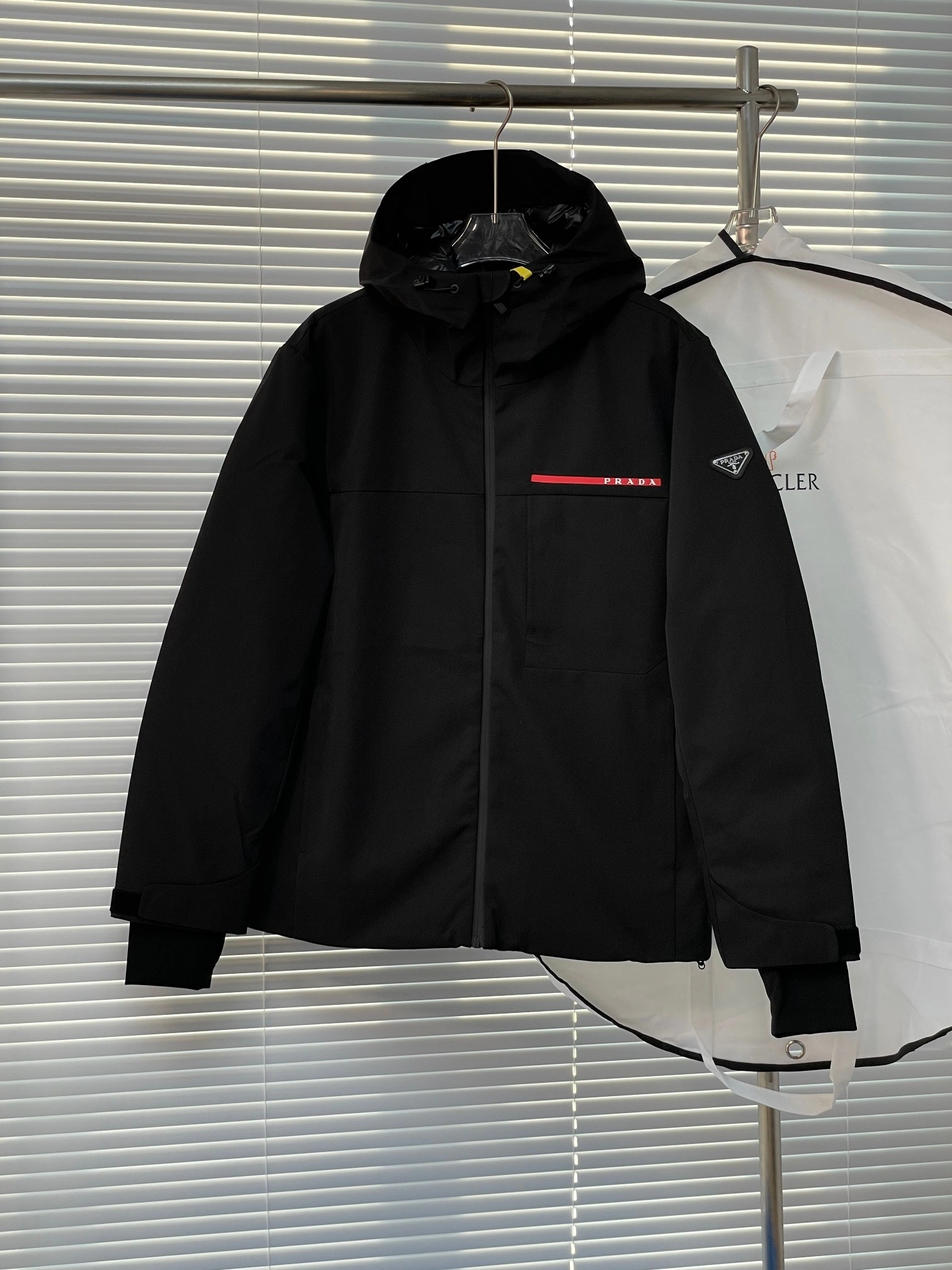 Prada Down Jackets ModernLook 172314