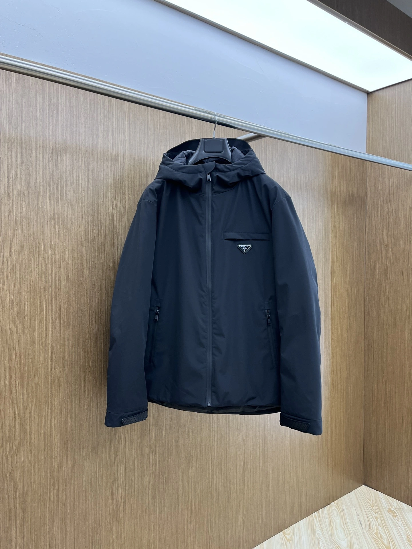 Prada Down Jackets Premium 172307