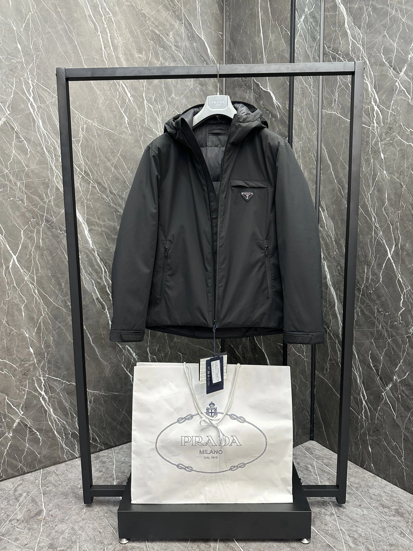 Prada Down Jackets Versatile 172306