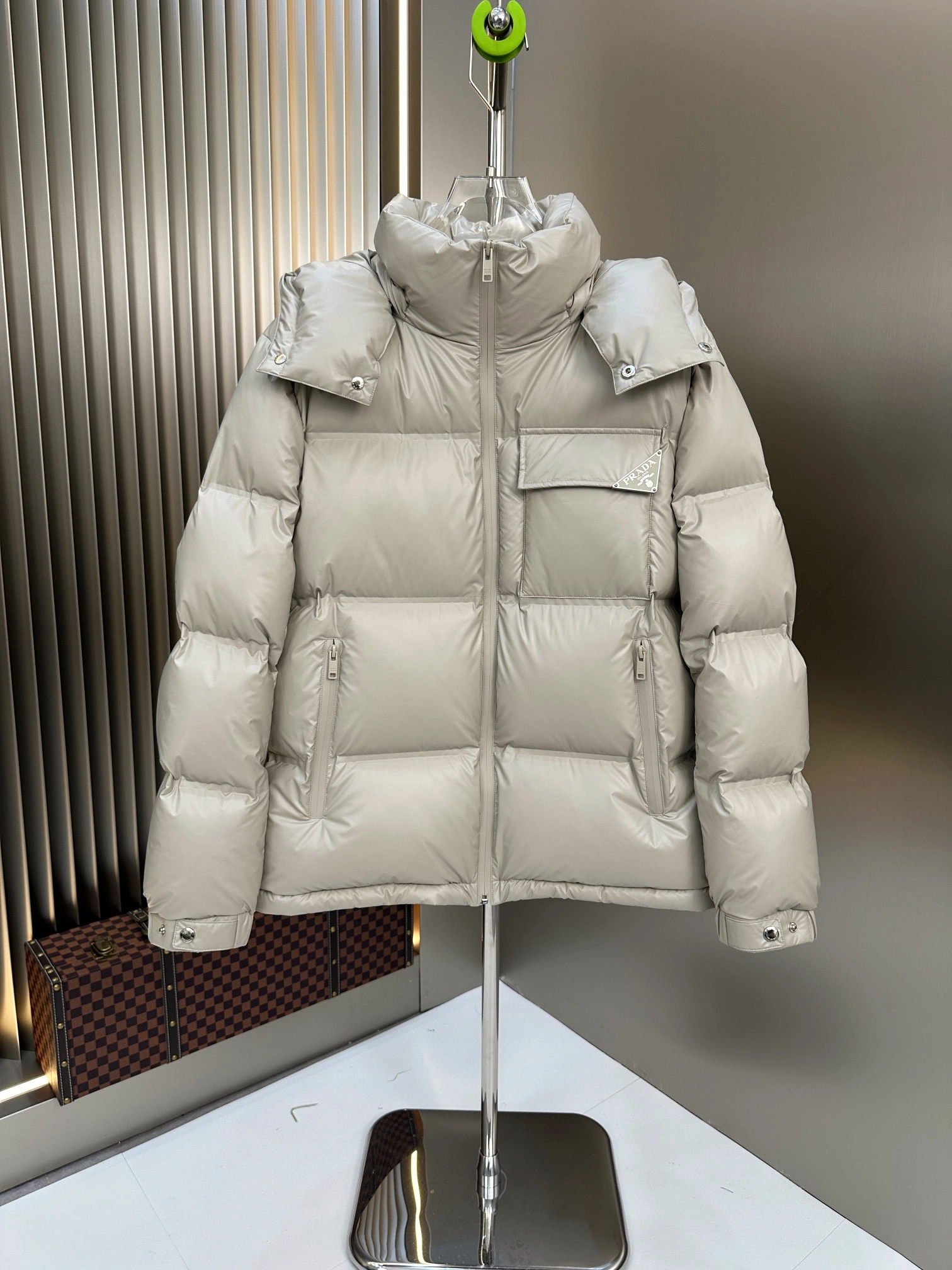 Prada Down Jackets Durable 172301