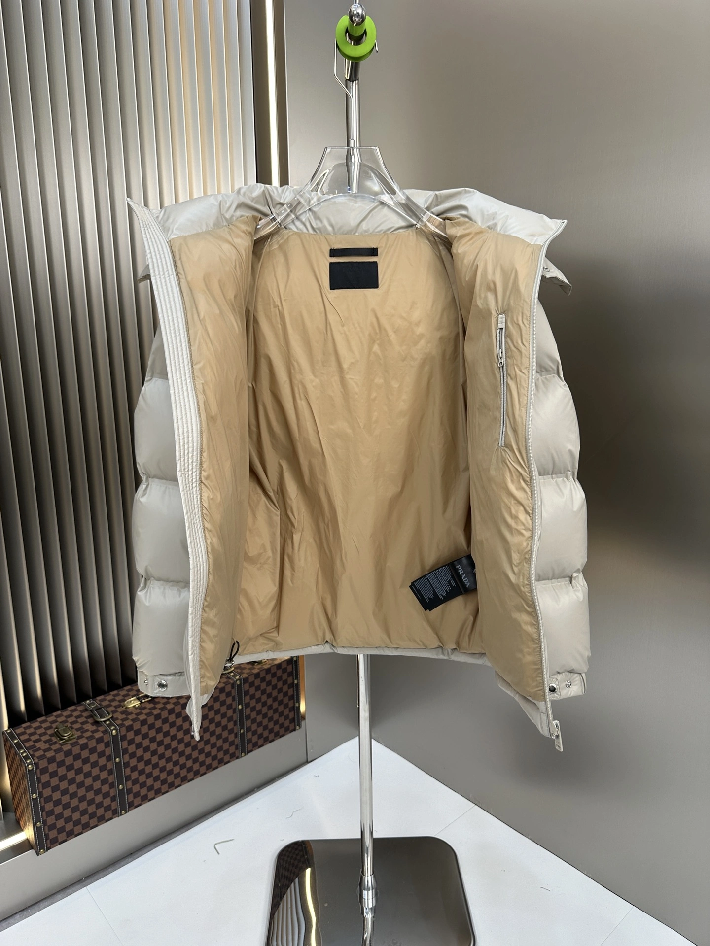 Prada Down Jackets Durable 172301