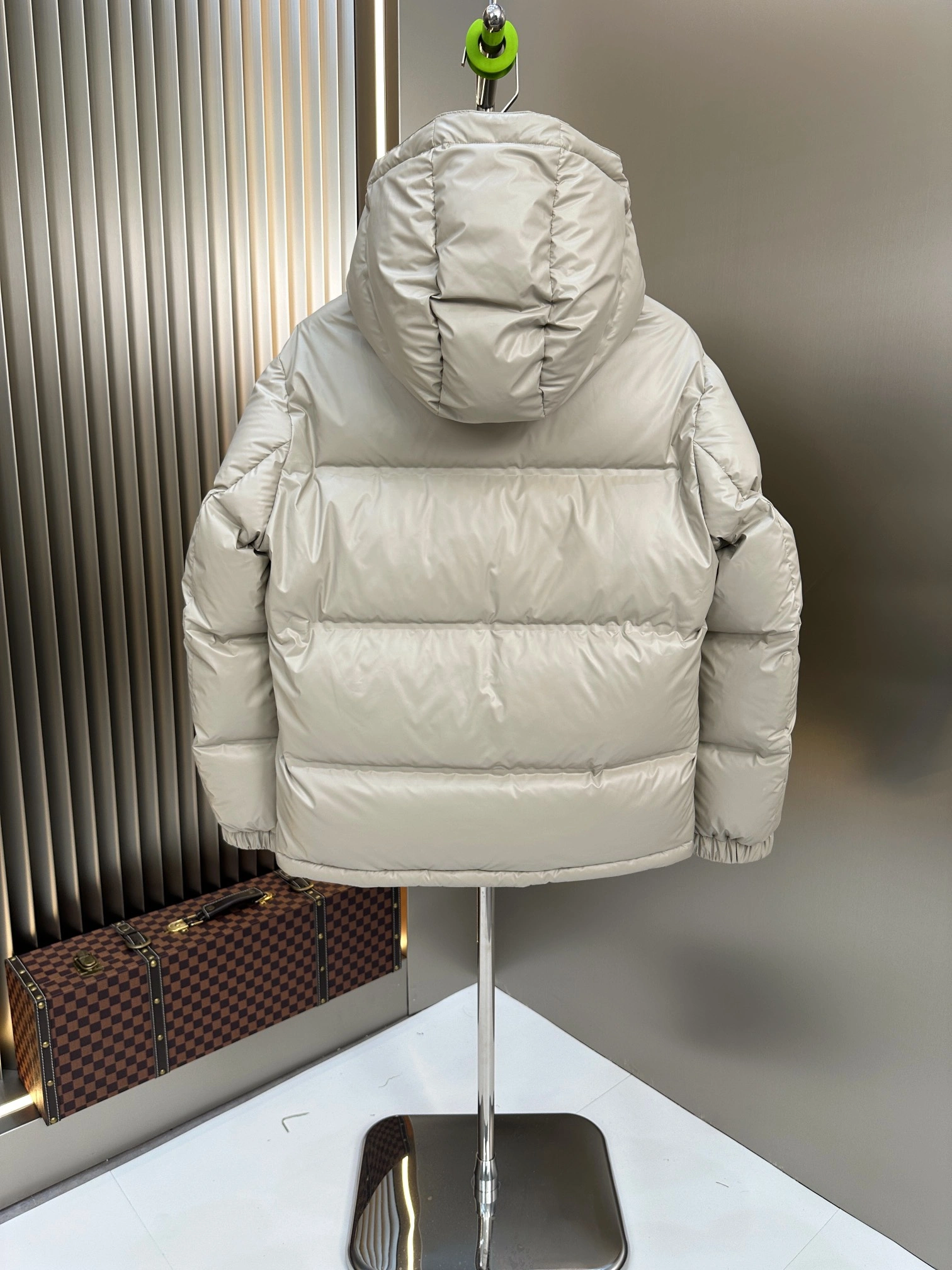 Prada Down Jackets Durable 172301