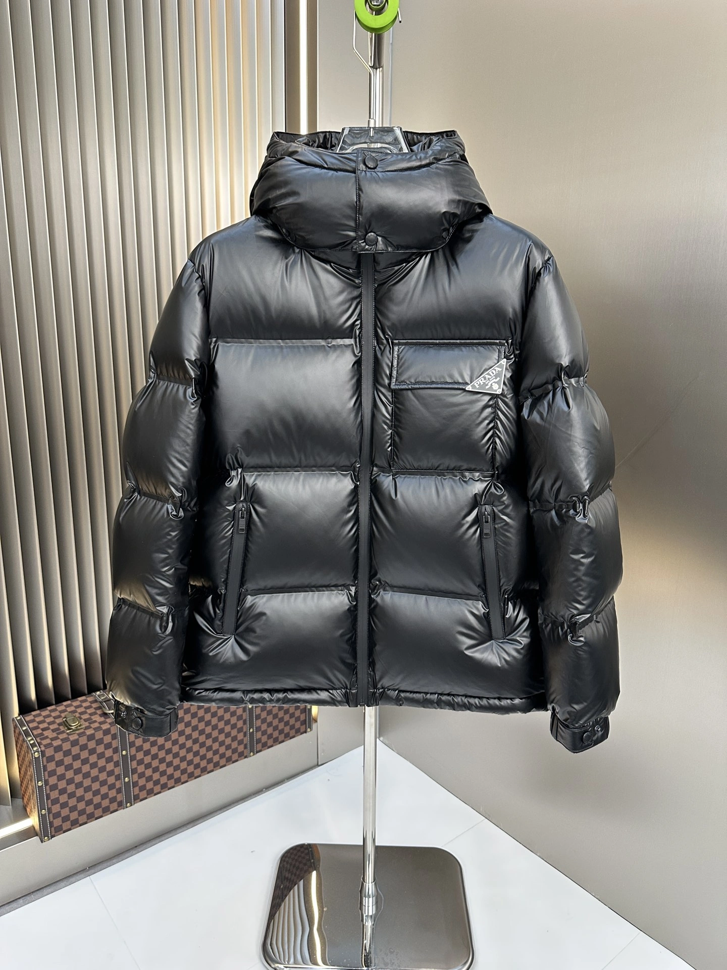 Original Prada Down Jackets 172303