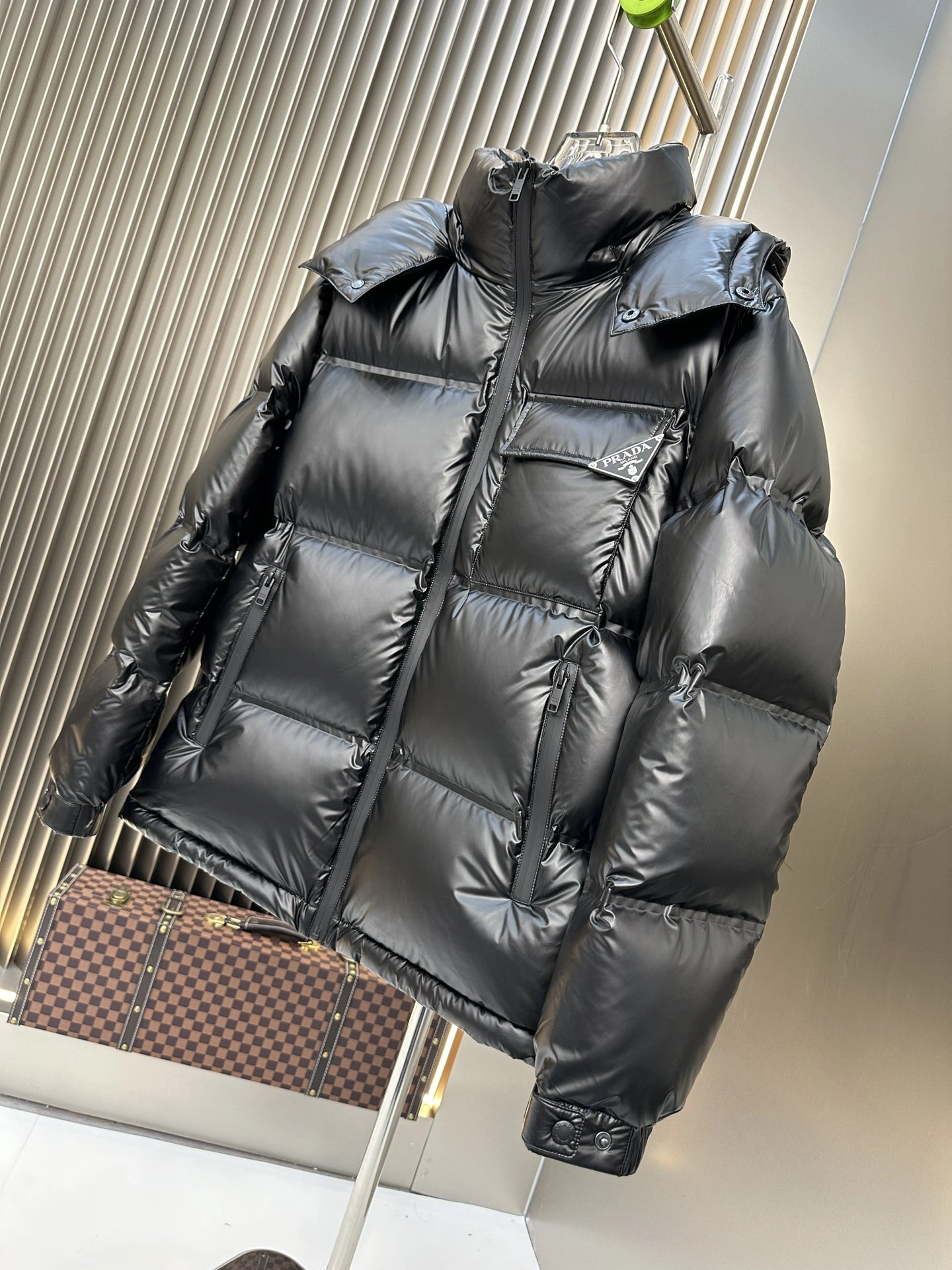 Original Prada Down Jackets 172303