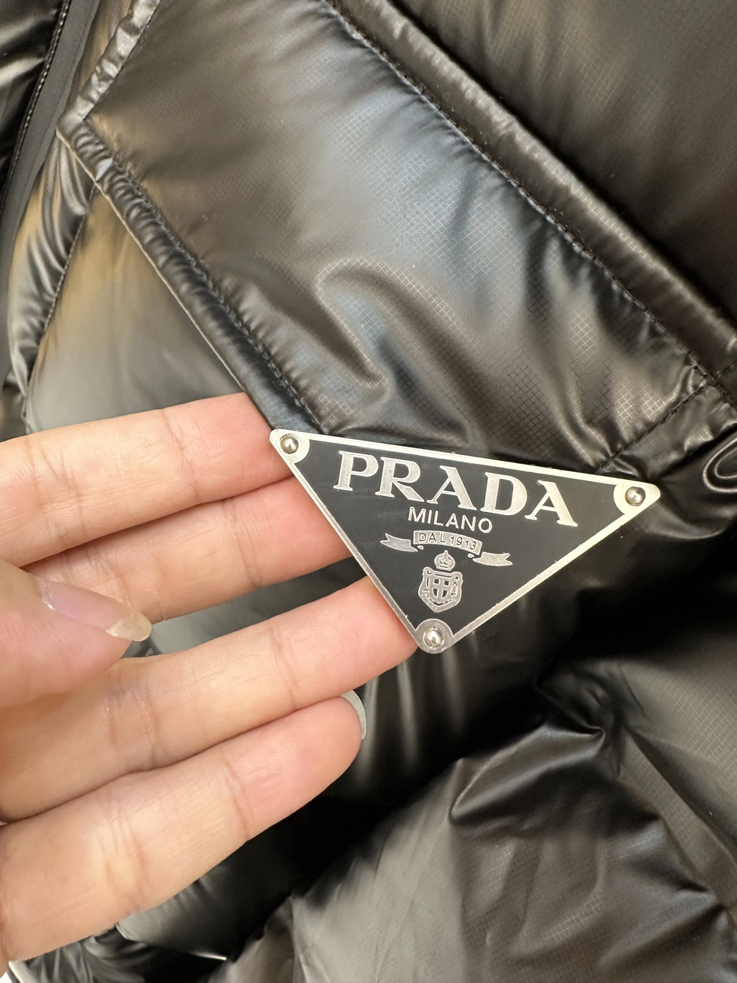 Original Prada Down Jackets 172303