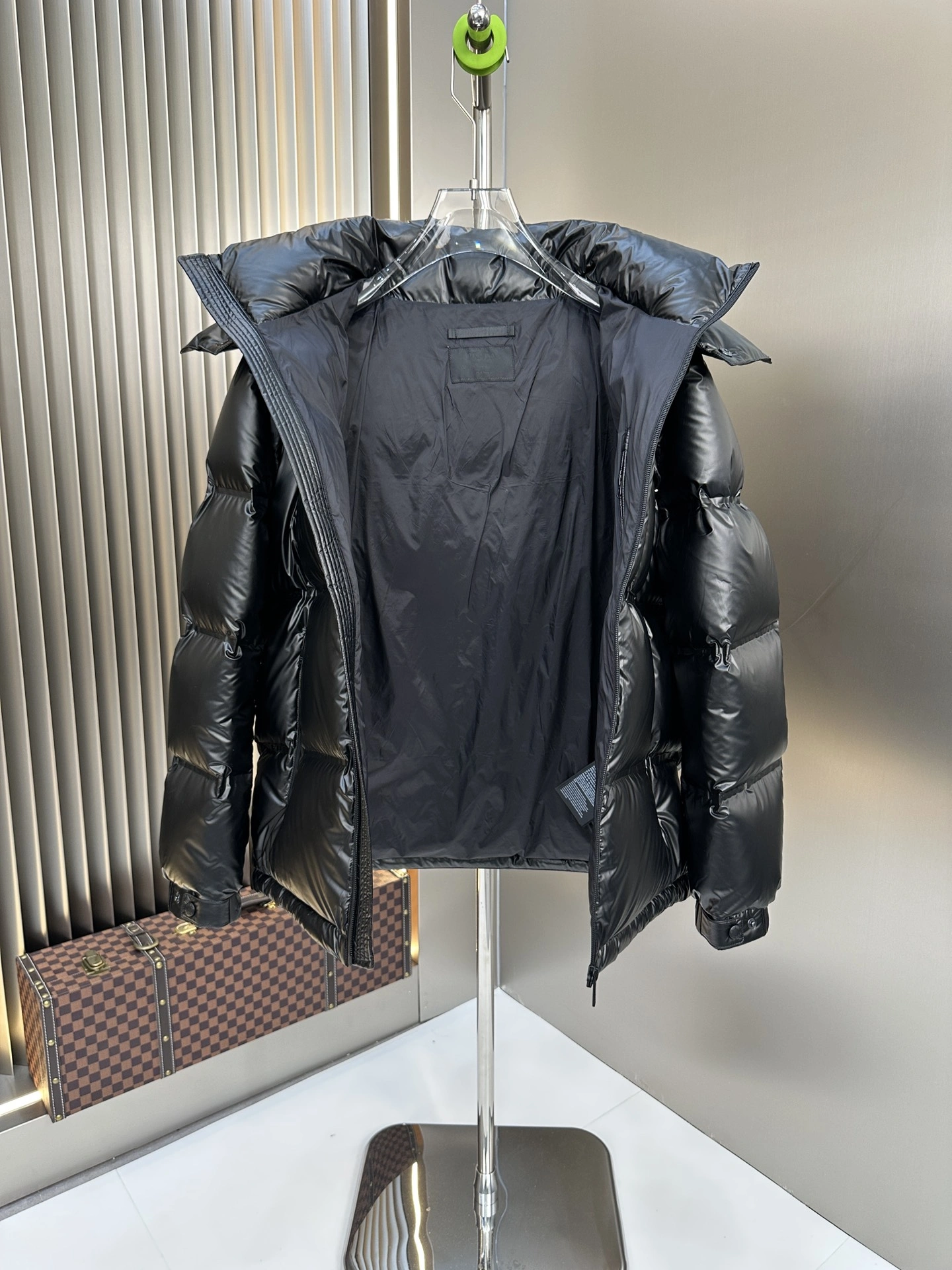 Original Prada Down Jackets 172303
