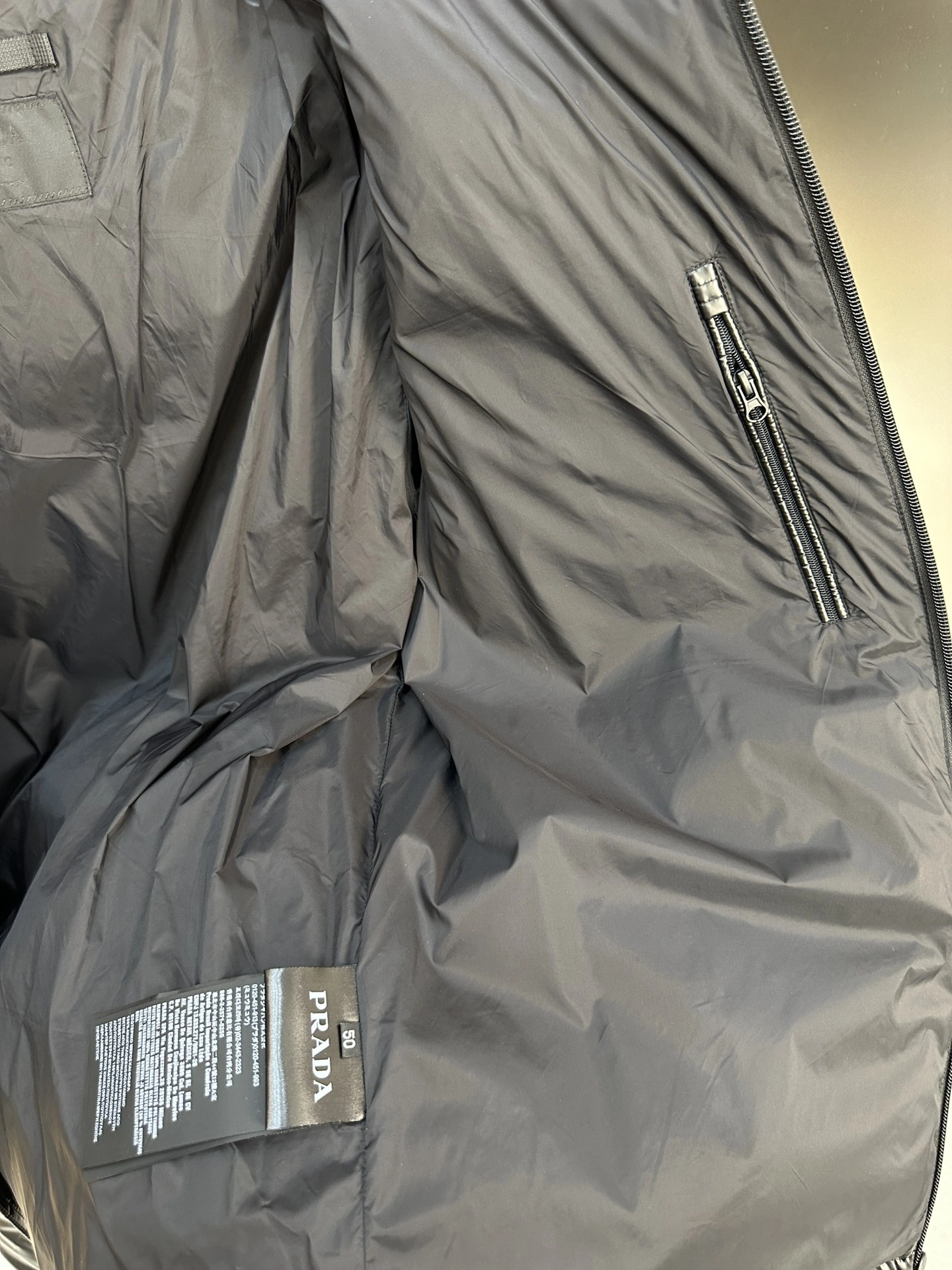 Original Prada Down Jackets 172303