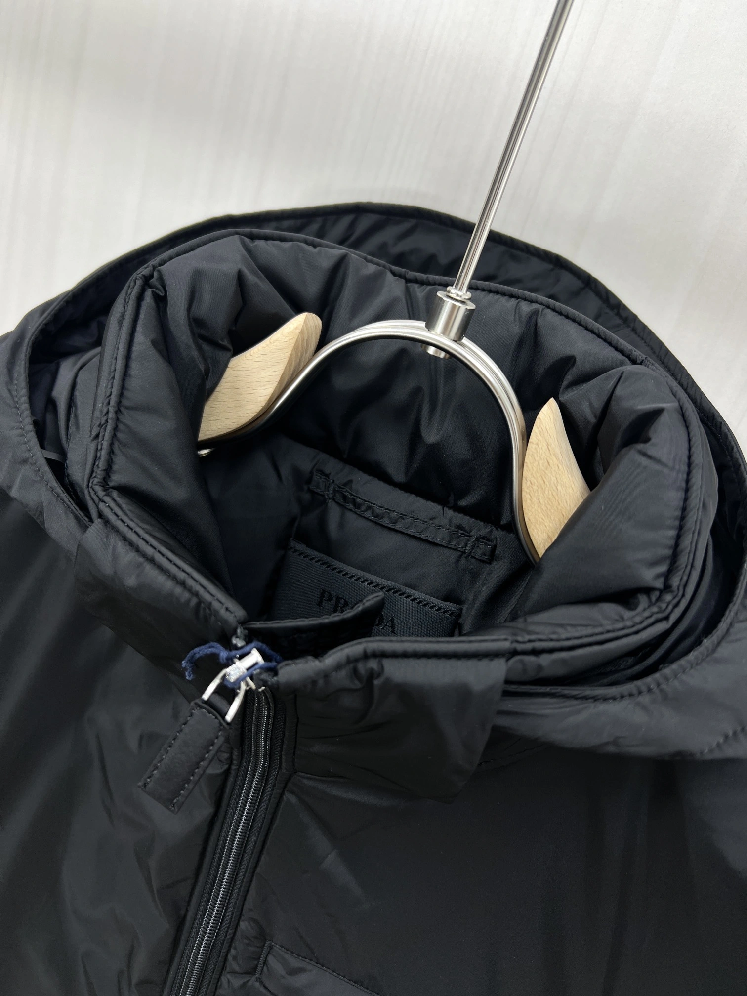 Sleek Prada Down Jackets 172299