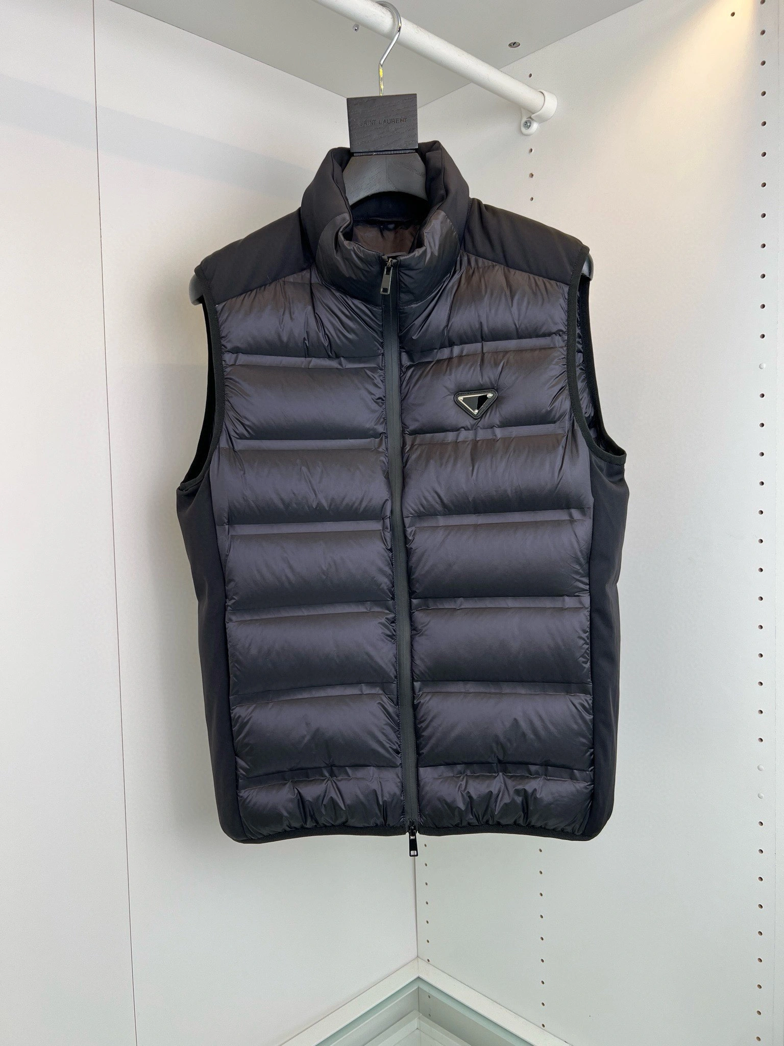 Prada Down Jackets Neat 172293