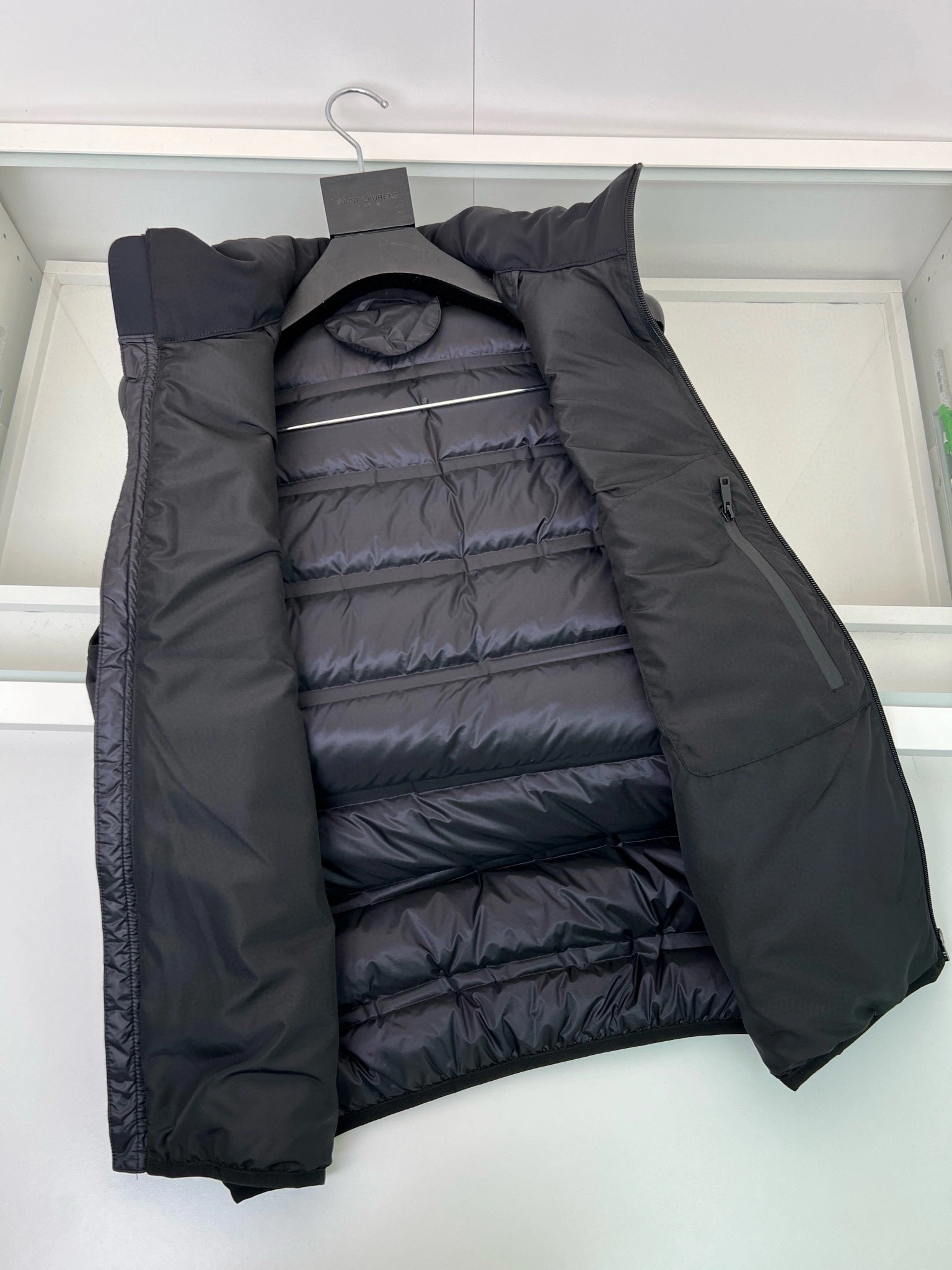 Prada Down Jackets Neat 172293